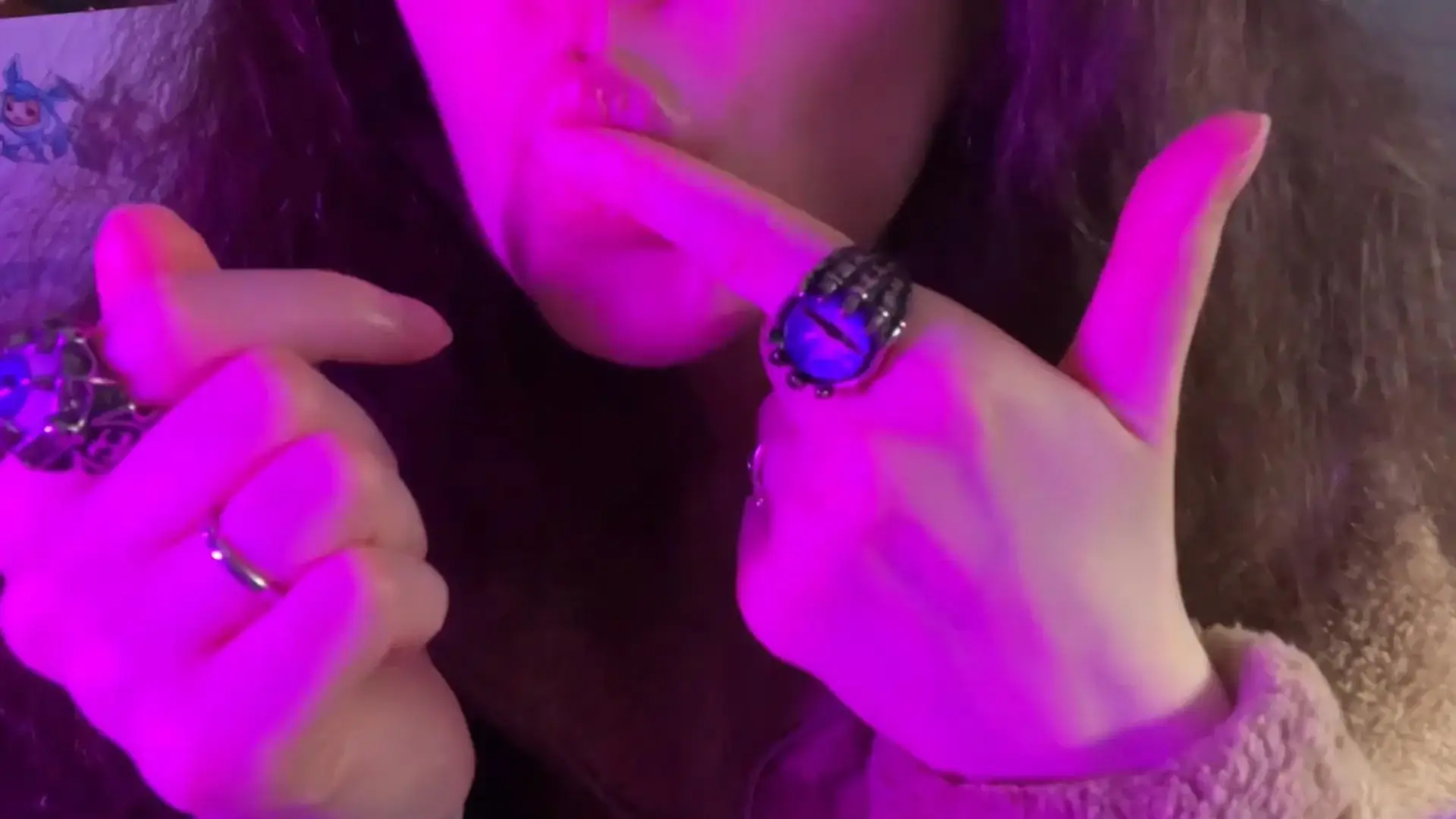 ASMRmpits Slow Spit Painting & Hand Licking