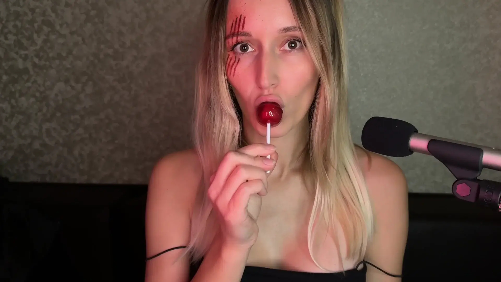 Barberry ASMR Lollipop Sucking