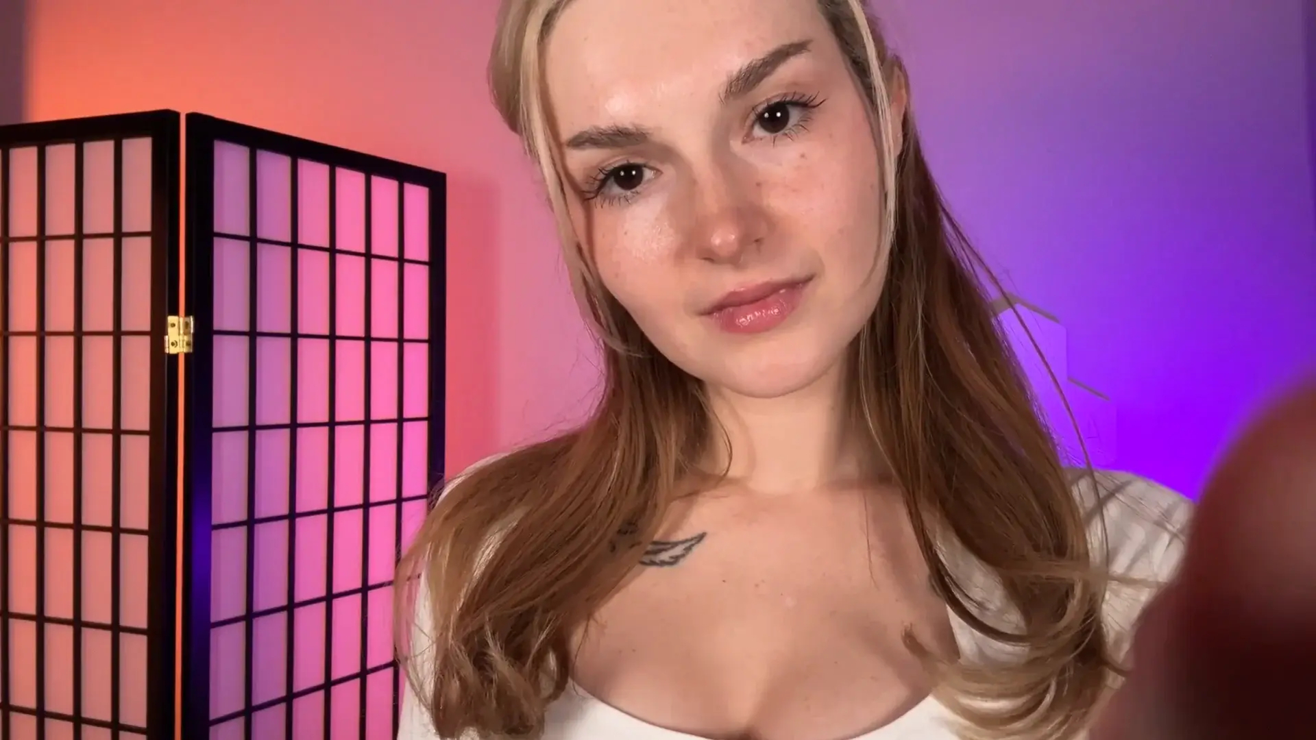 Busy B ASMR Realistic Ear Eating