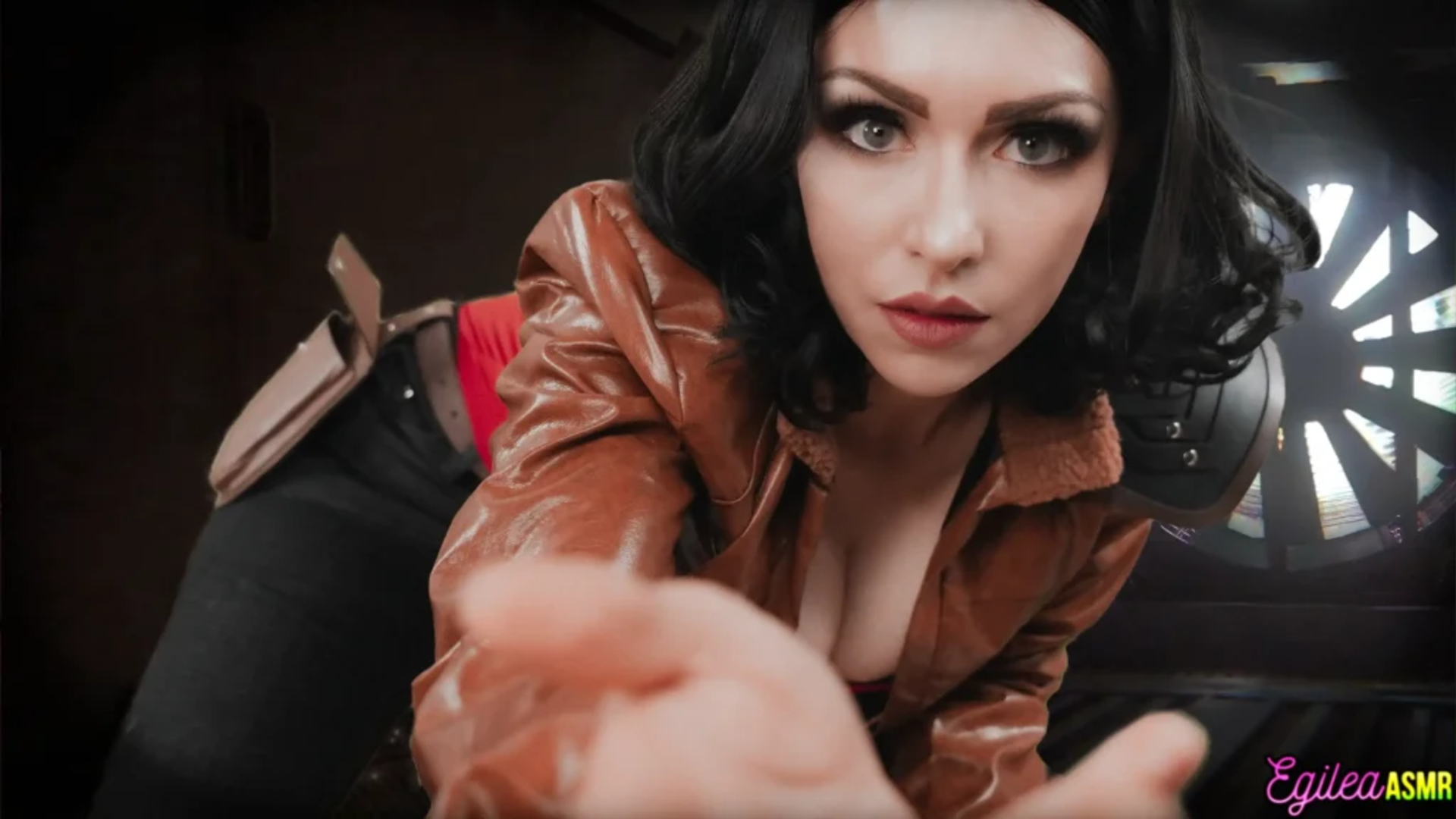 Egilea ASMR Don’t Make a Sound I’ll Protect You From Alien