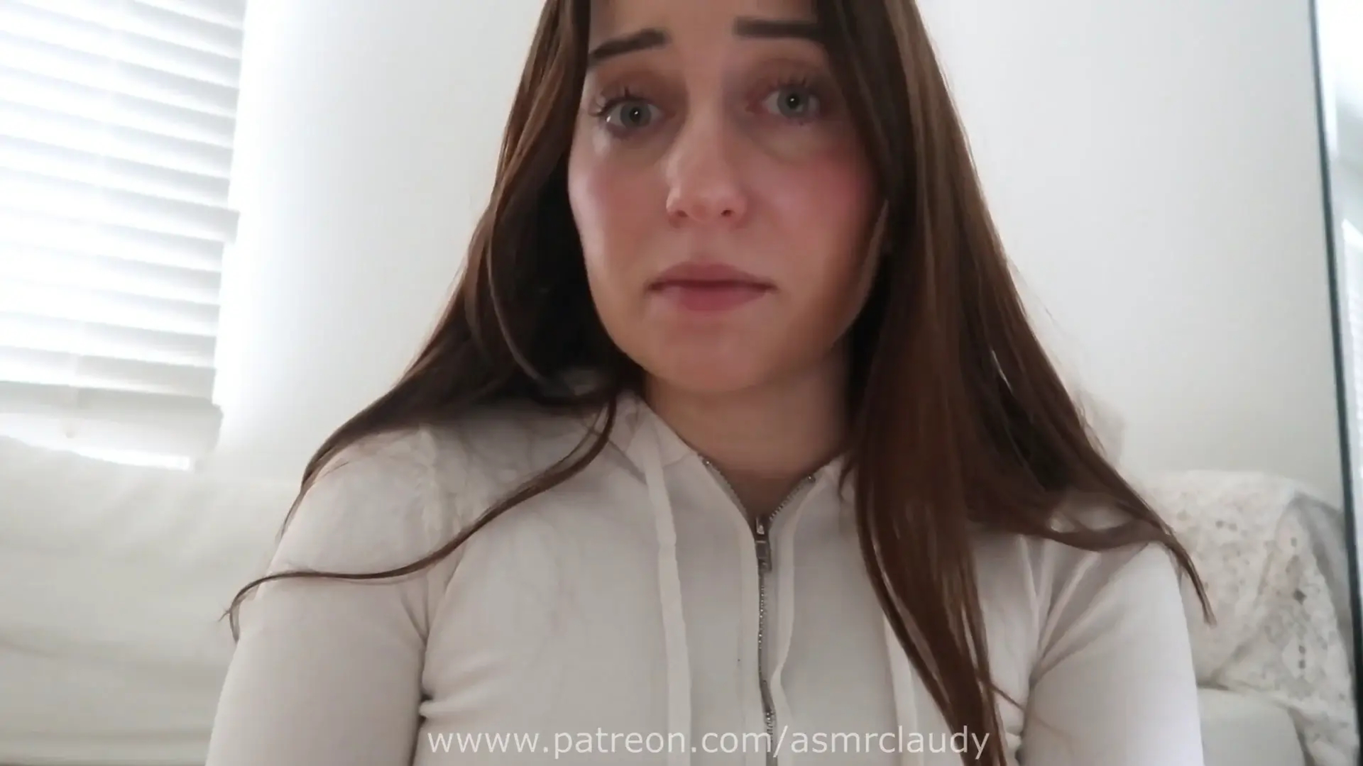 ASMR Claudy Looking For Something