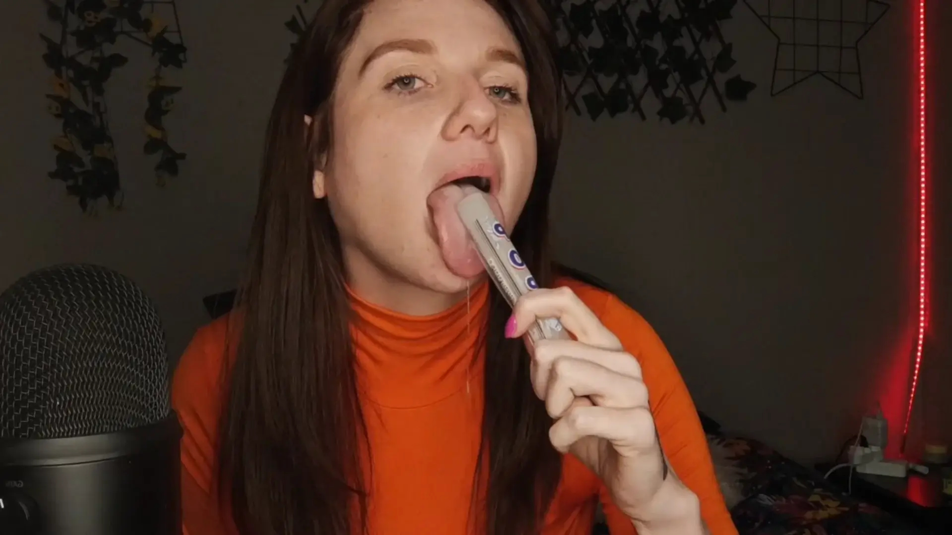 Jaxi ASMR Ice Lolly Sucking