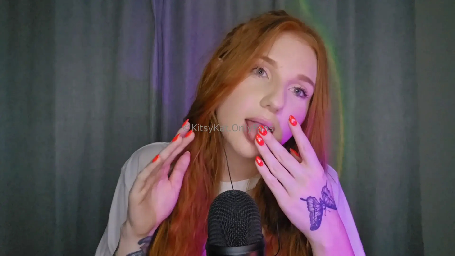 Jaxi ASMR Spitty Spit Painting & Lens Licking OF