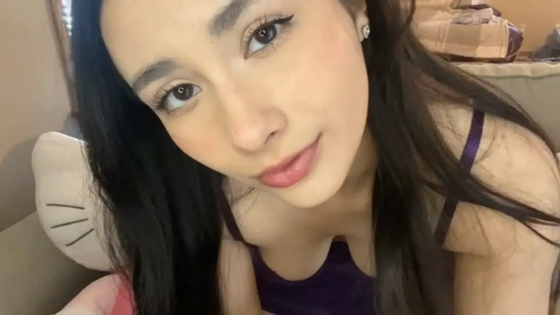 Kiaraaa ASMR Can I Help You