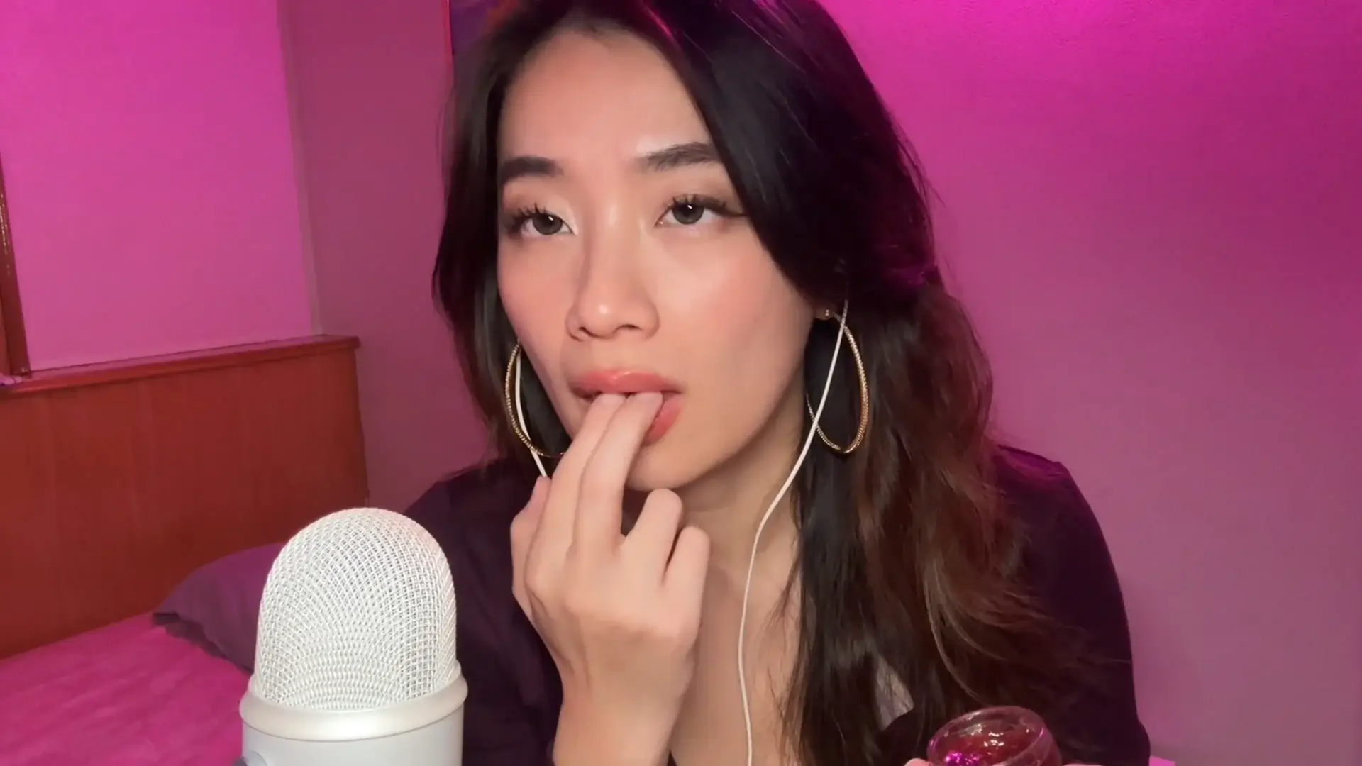 Lin ASMR Jam Eating Mouth Sounds