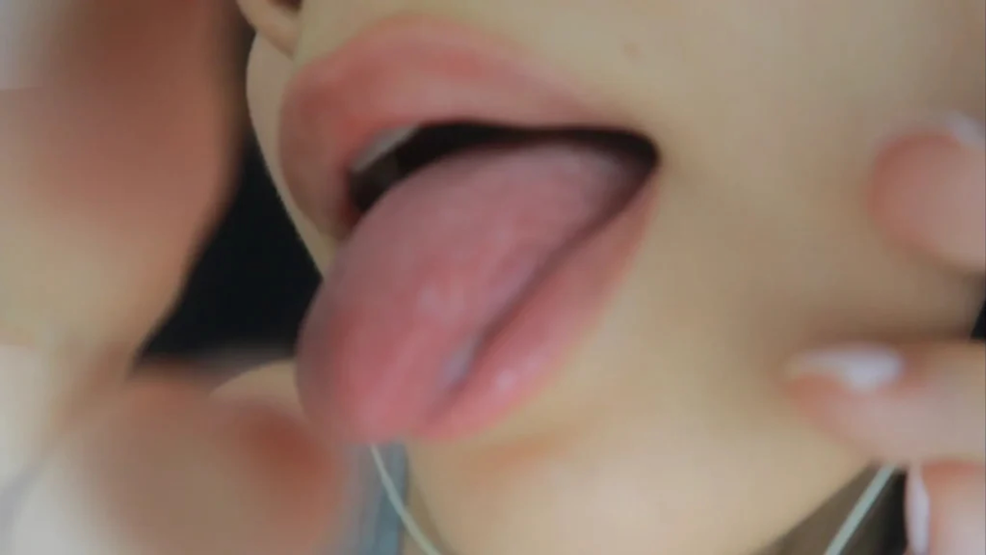 Lin ASMR Super Close Glass Licking