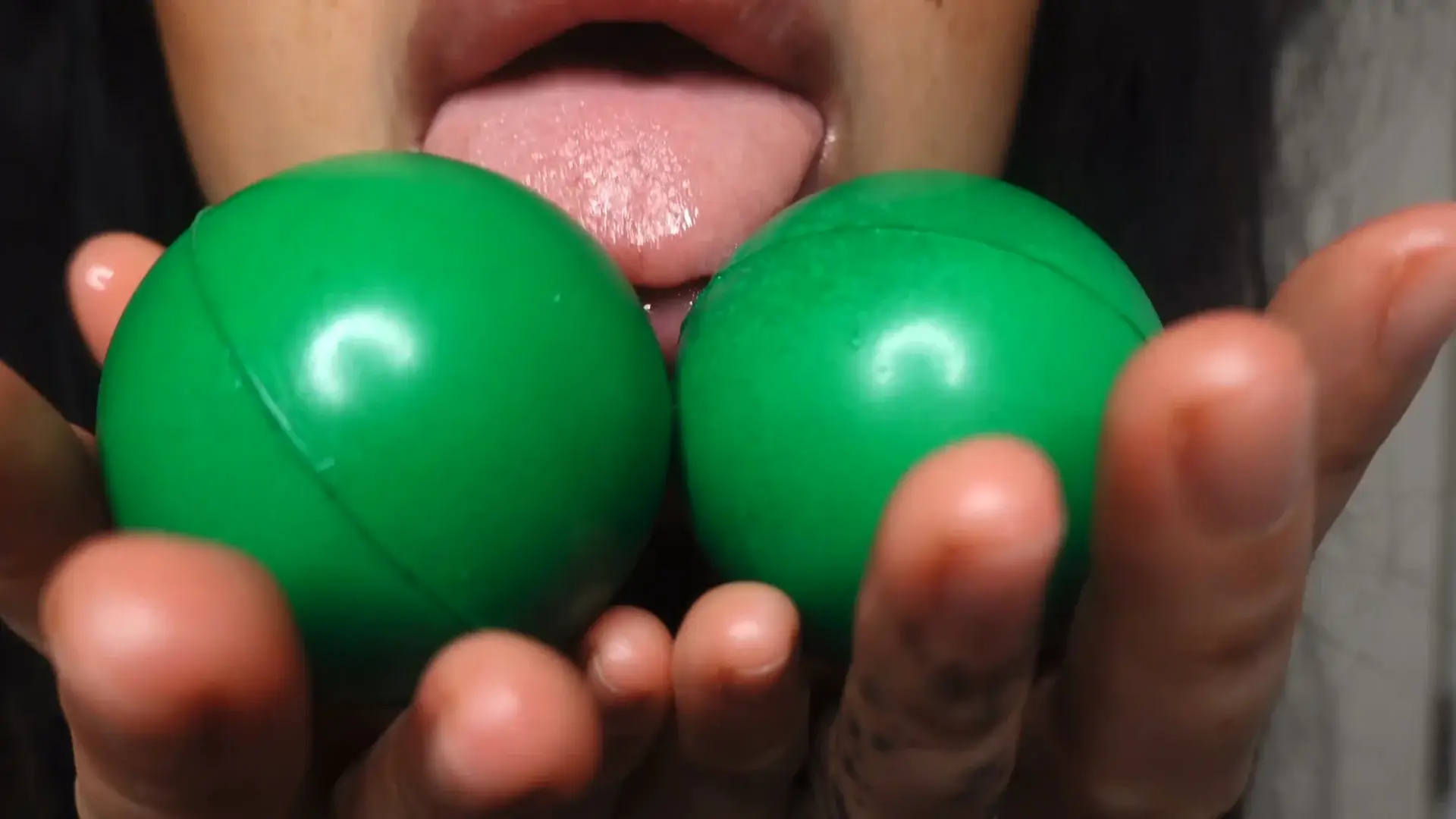Linda ASMR I Like To Lick Balls