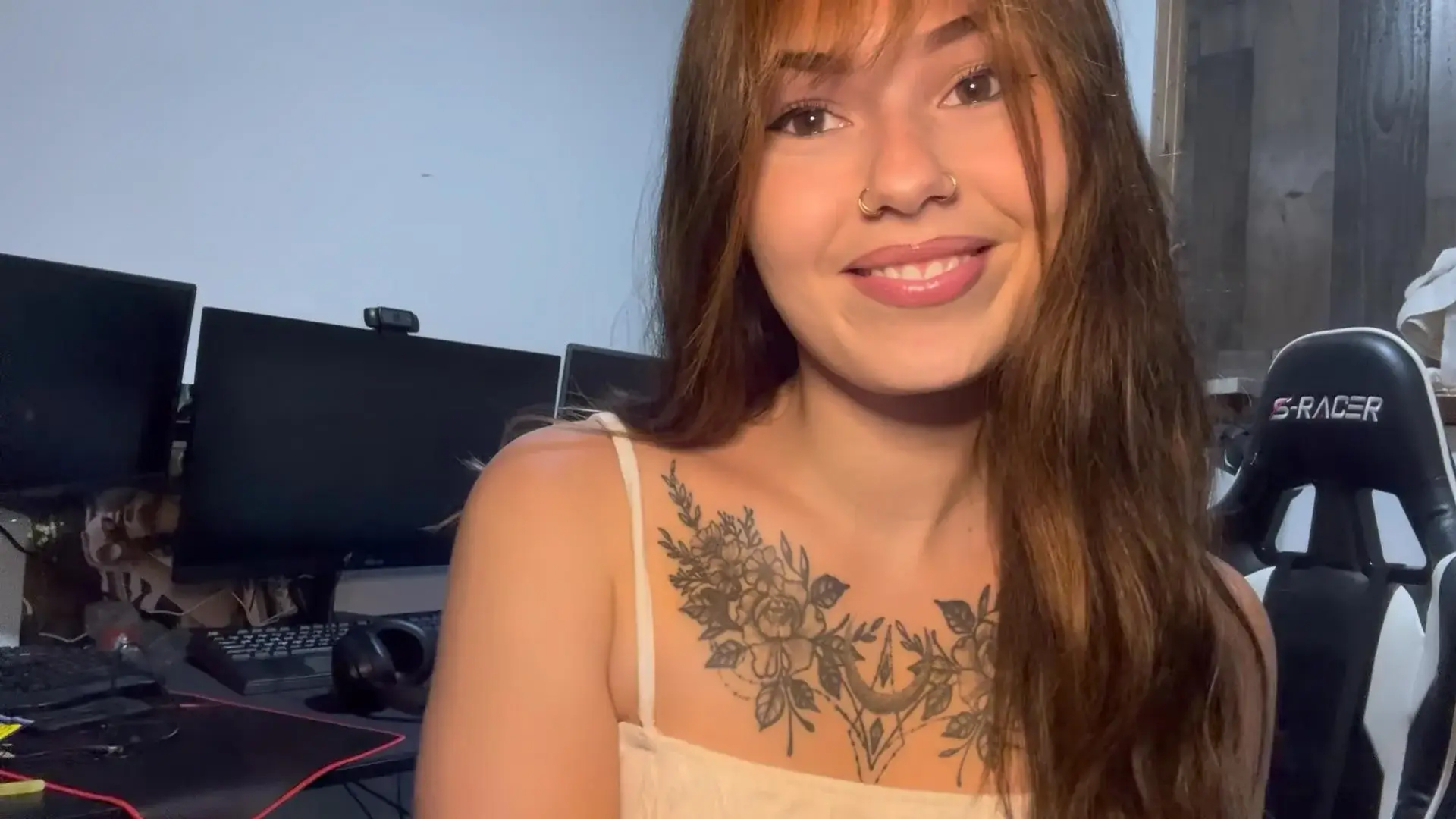 Madzz World ASMR Girlfriend RP