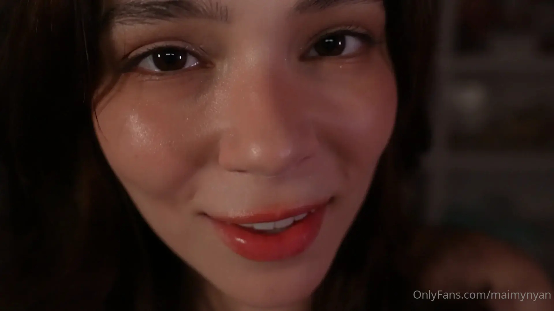 Maimy ASMR Kissing You