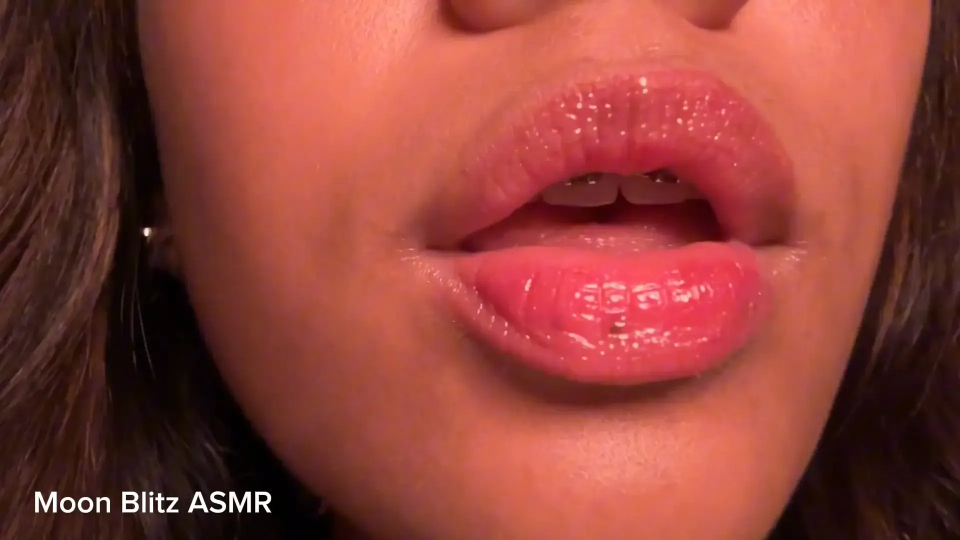 Moon Blitz ASMR CloseUp Kisses