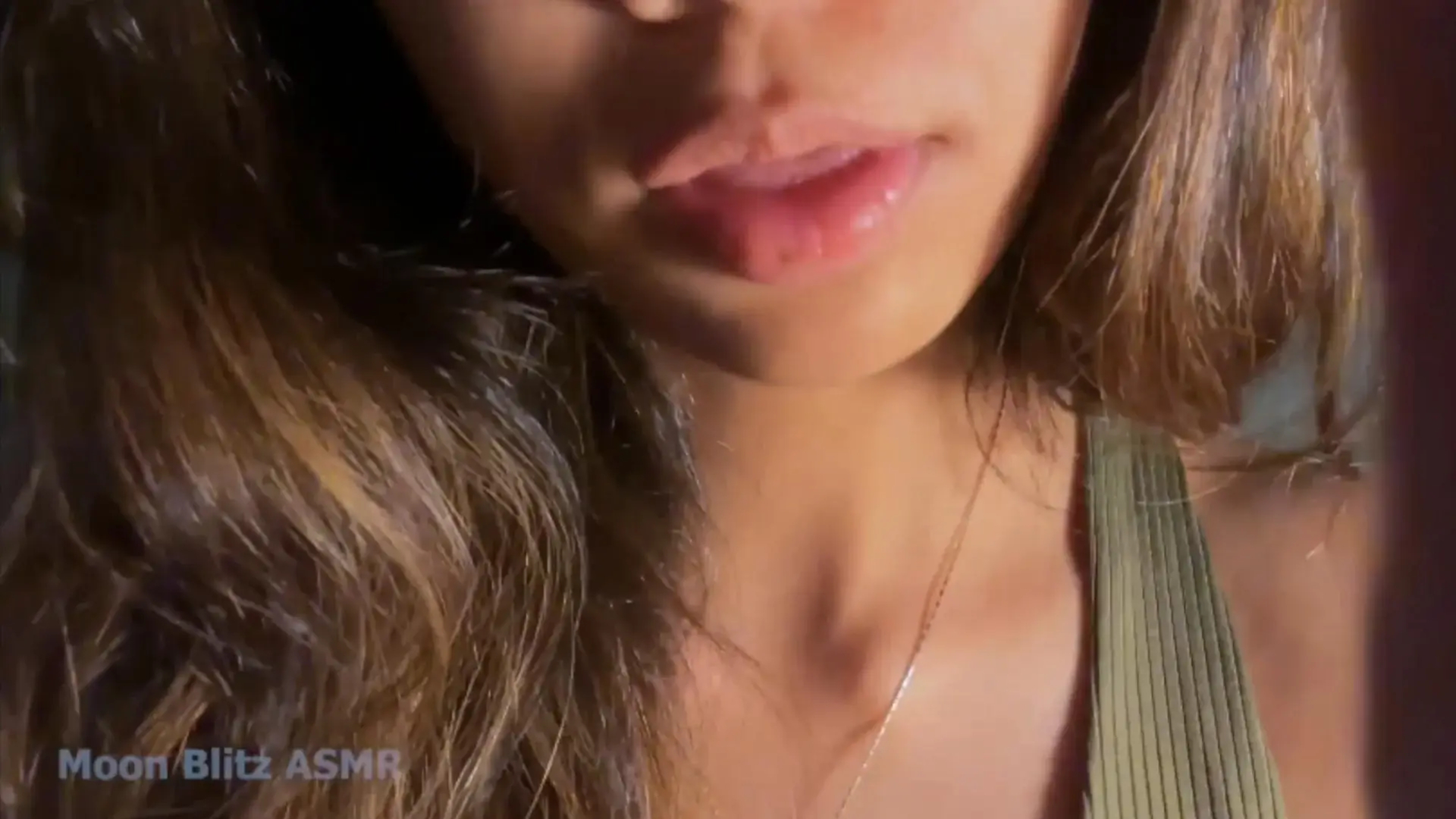 Moon Blitz ASMR Lens Licking ed Video