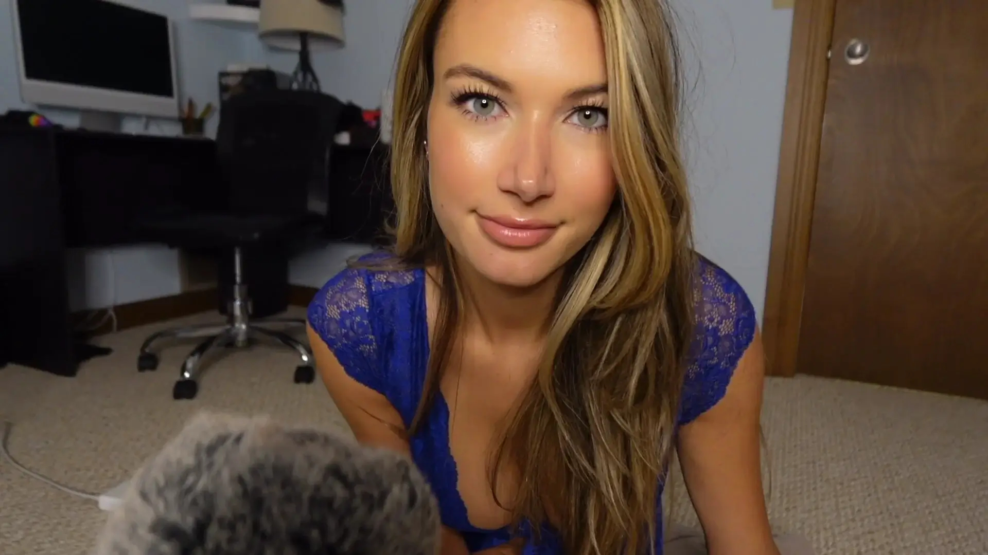 Sabrina Vaz ASMR Ball Trimming RP