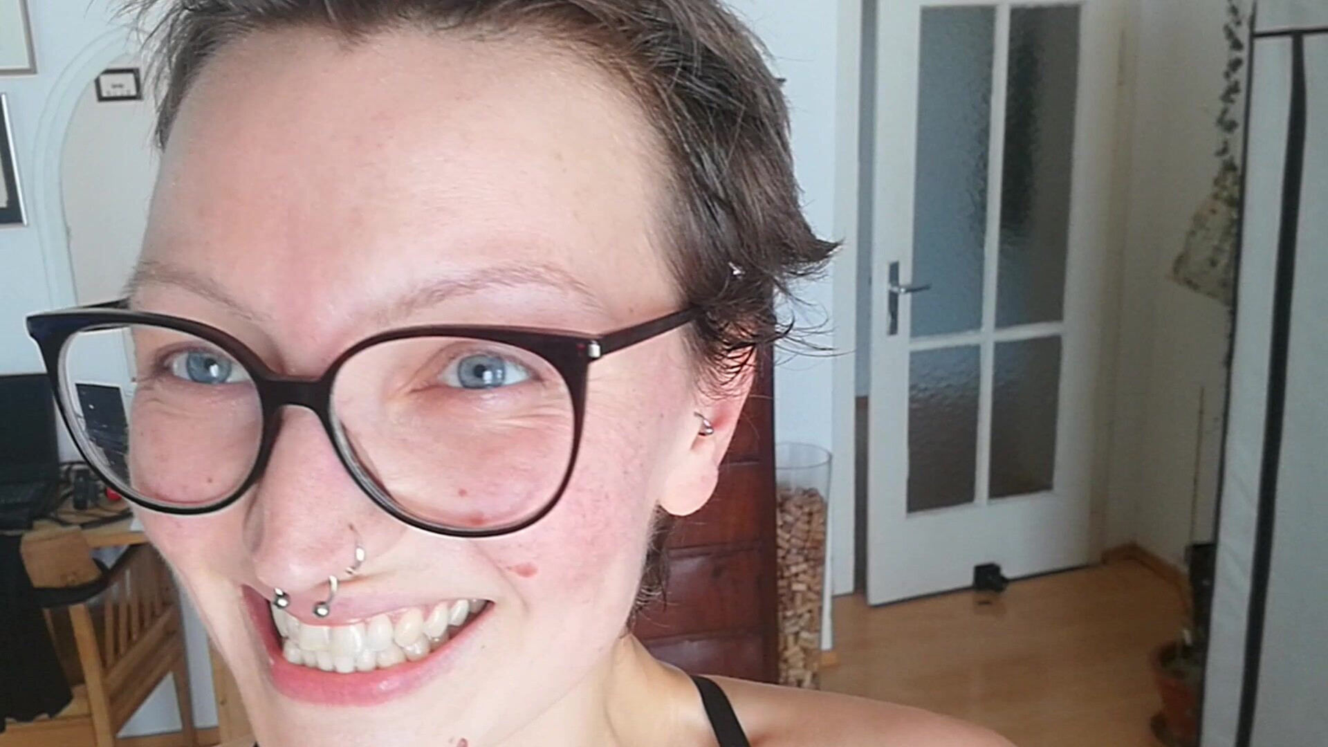 420deepthroat - bezweet Mia na een zware training - manyvids - POV - pijpbeurt - vieze praatjes - grote lul - MILF