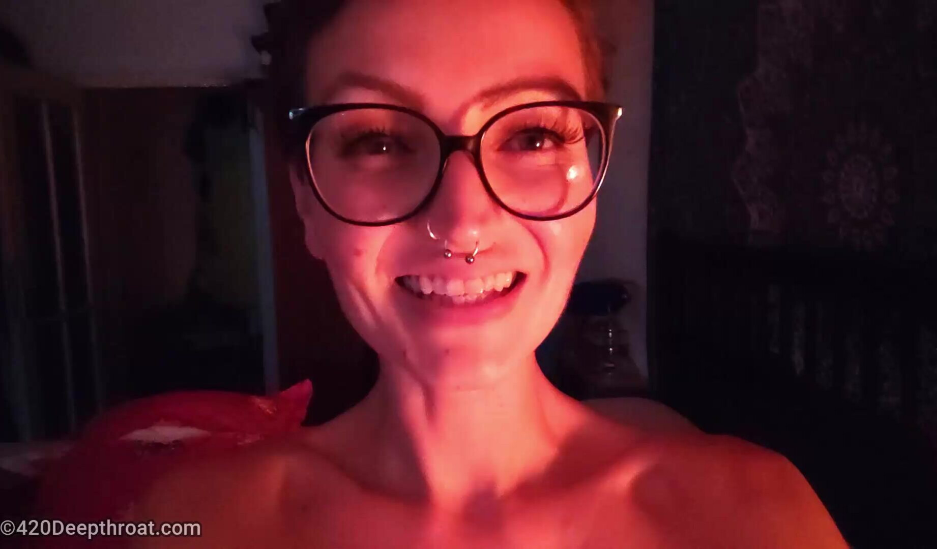 420deepthroat - ソロ・ディルド、濡れ濡れのマンコとアナルプレイ - manyvids - ソロ - ディルド - マンコ - POV - フェラチオ - 淫語 - 巨根 - 熟女