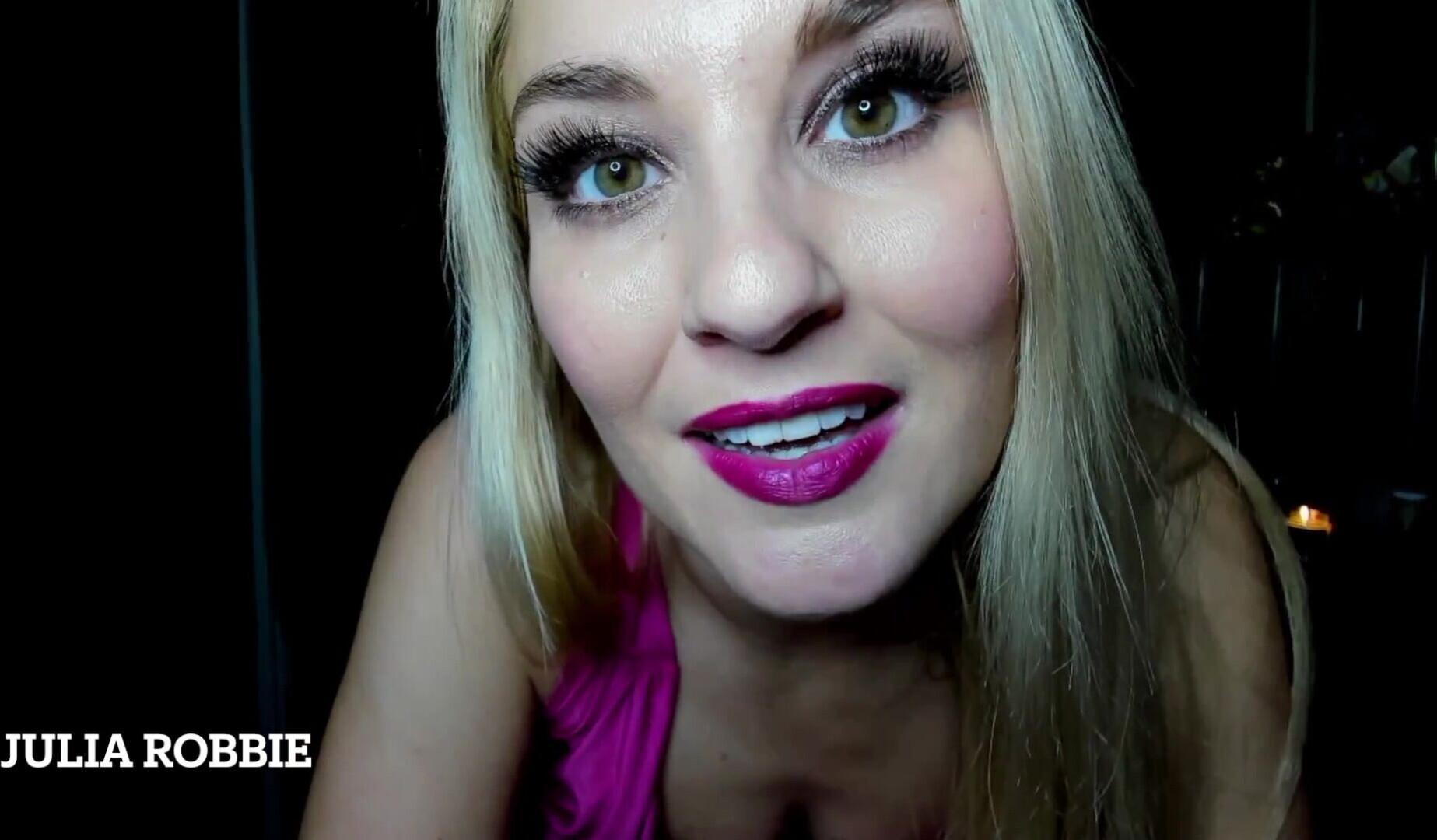 Julia Robbie - Financial Domination Station - ManyVids - bionda - milf - assolo - parolacce - POV - feticismo - tette grandi