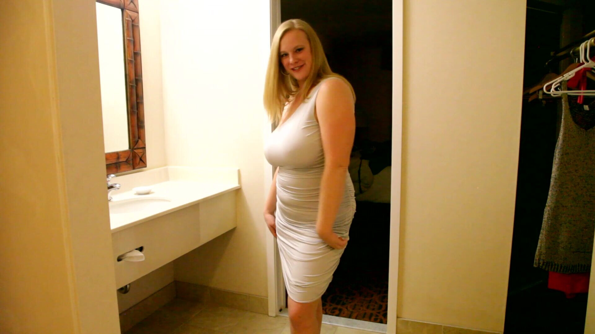 Cameron Skye - Getting Naked in the Changing Room - ManyVids - milf - blonde - big tits - pov