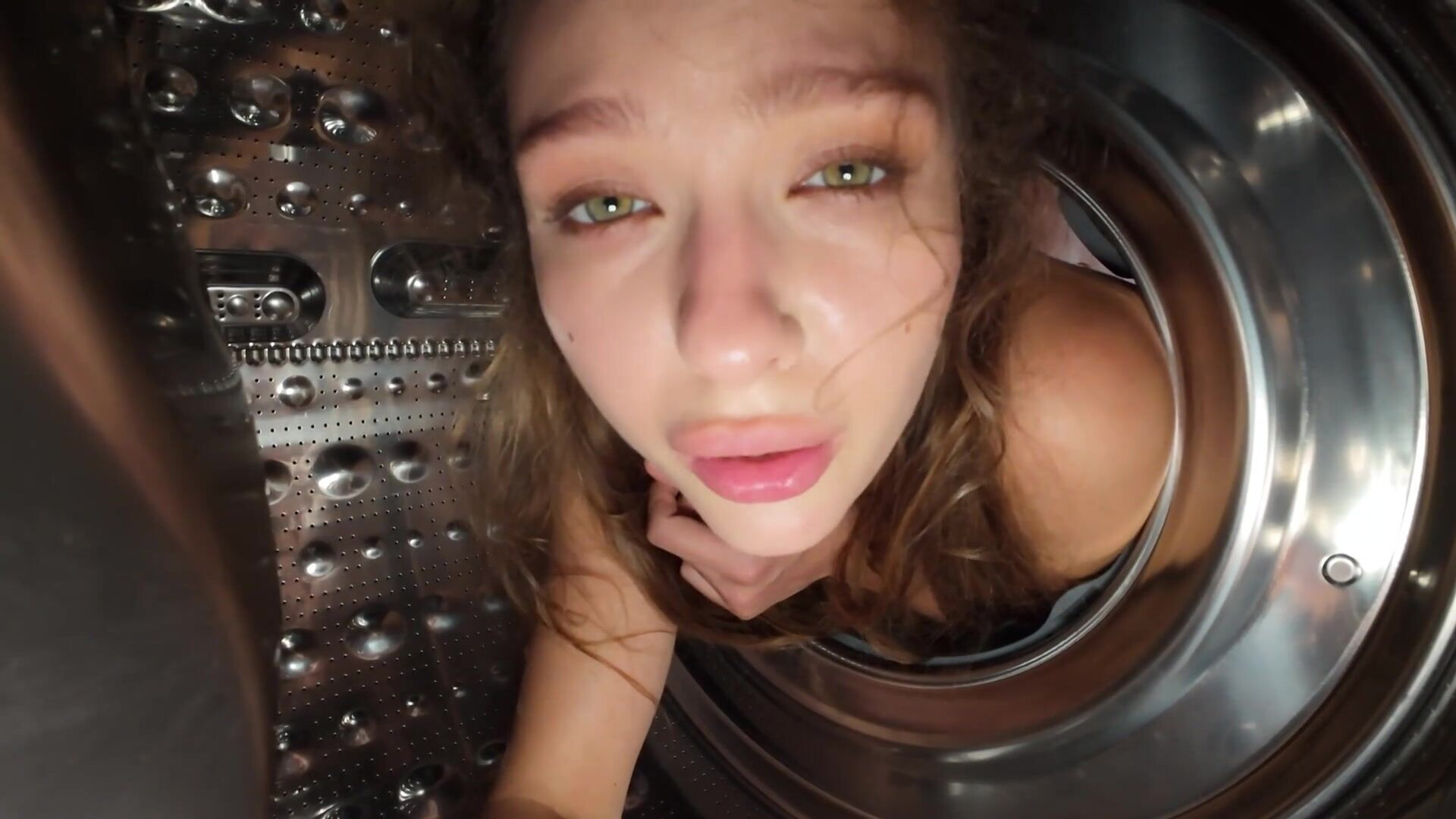 Alexa Poshspicy - Stepsister Is Stuck in the Washing Machine. I Inserted It Into Her Anal. Anal Squi - OnlyFans - stepsister - anal - squirting - teen - pov - big ass - big dick - big tits - tattoo