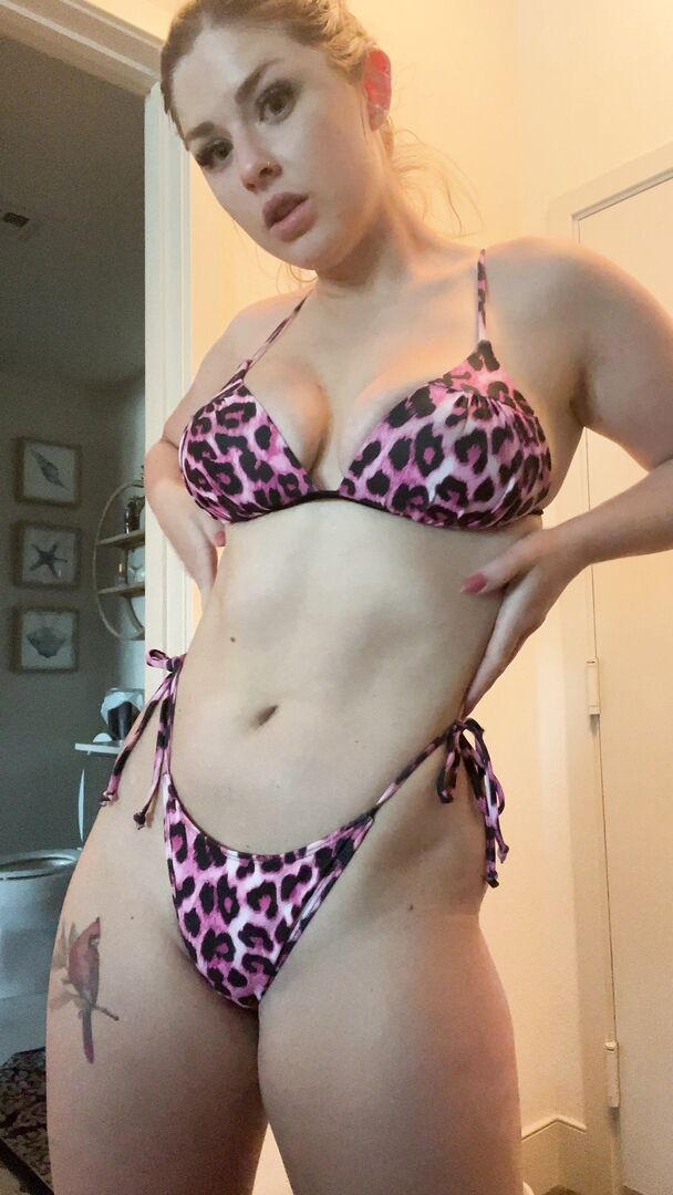 Riley Reign - Strip Tease - ManyVids - tease - blonde - pov - small tits - big dick - blowjob