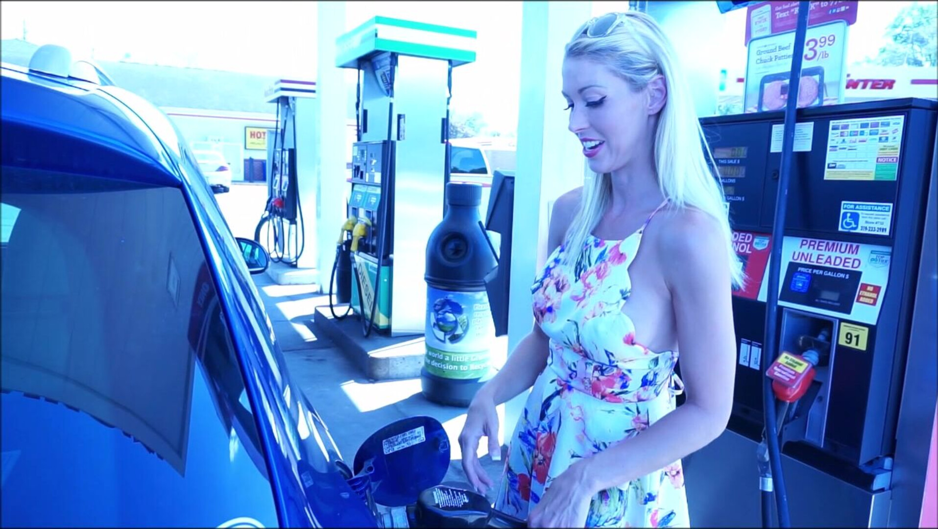 Holly Hotwife - Gas Station Flashing - ManyVids - milf - blonde - blowjob - big dick - tattoo - fake tits