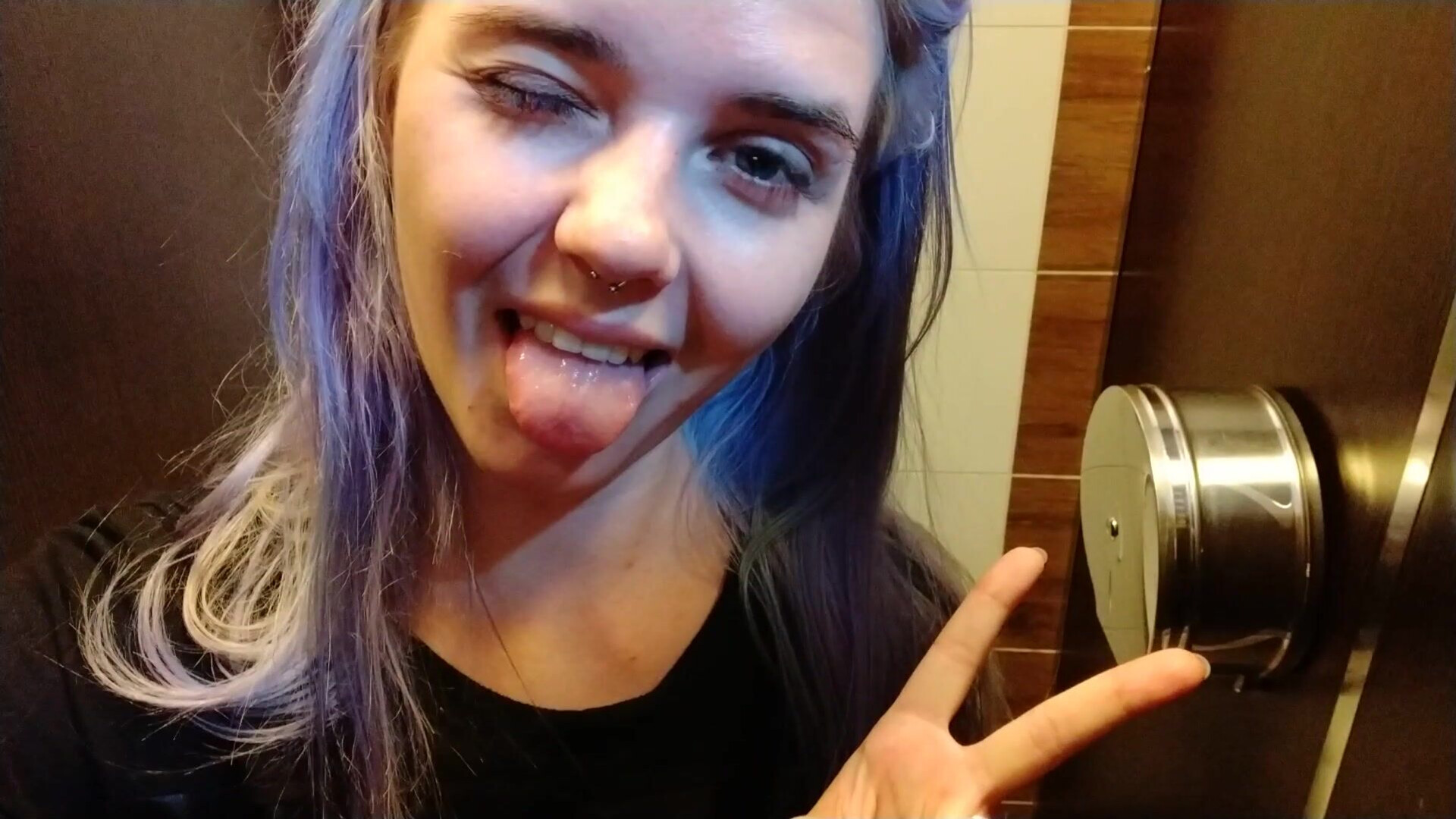 Lil cosplay slut - Pee Pee Pee - ManyVids - cosplay - piss - teen - small tits - pov - dirty talk - masturbation - natural tits