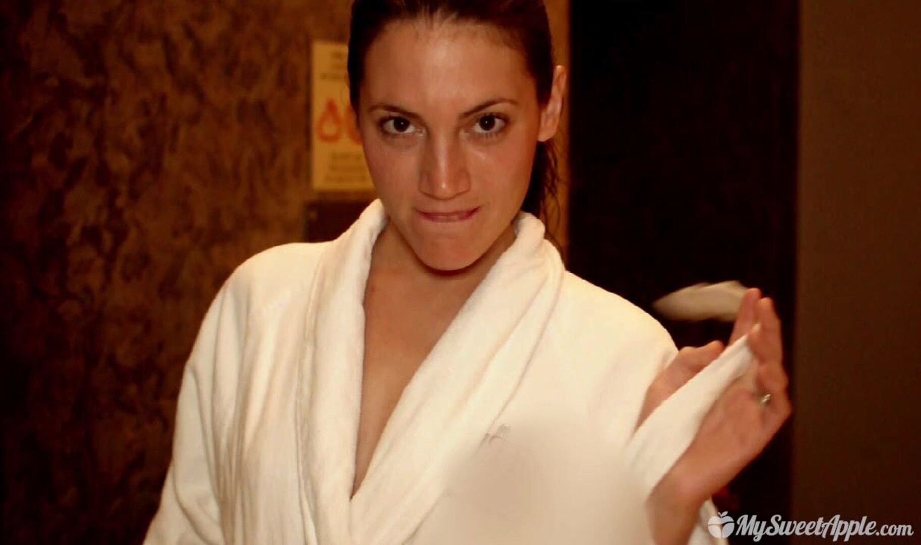 MySweetApple - A Night at a hotel - ManyVids - teen - natural tits - pov - blowjob - big dick - massage