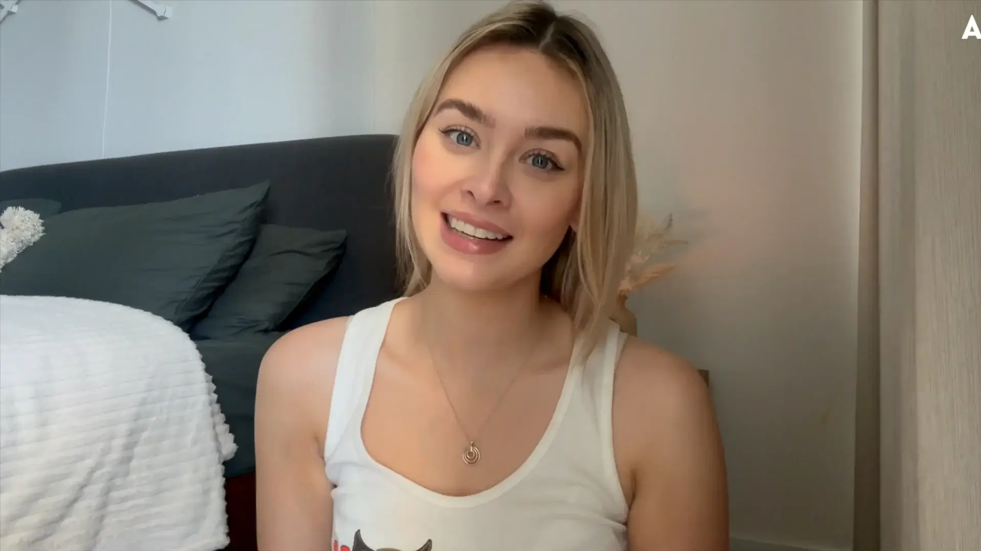 Simply Kel ASMR Girl Next Door Moves in RP