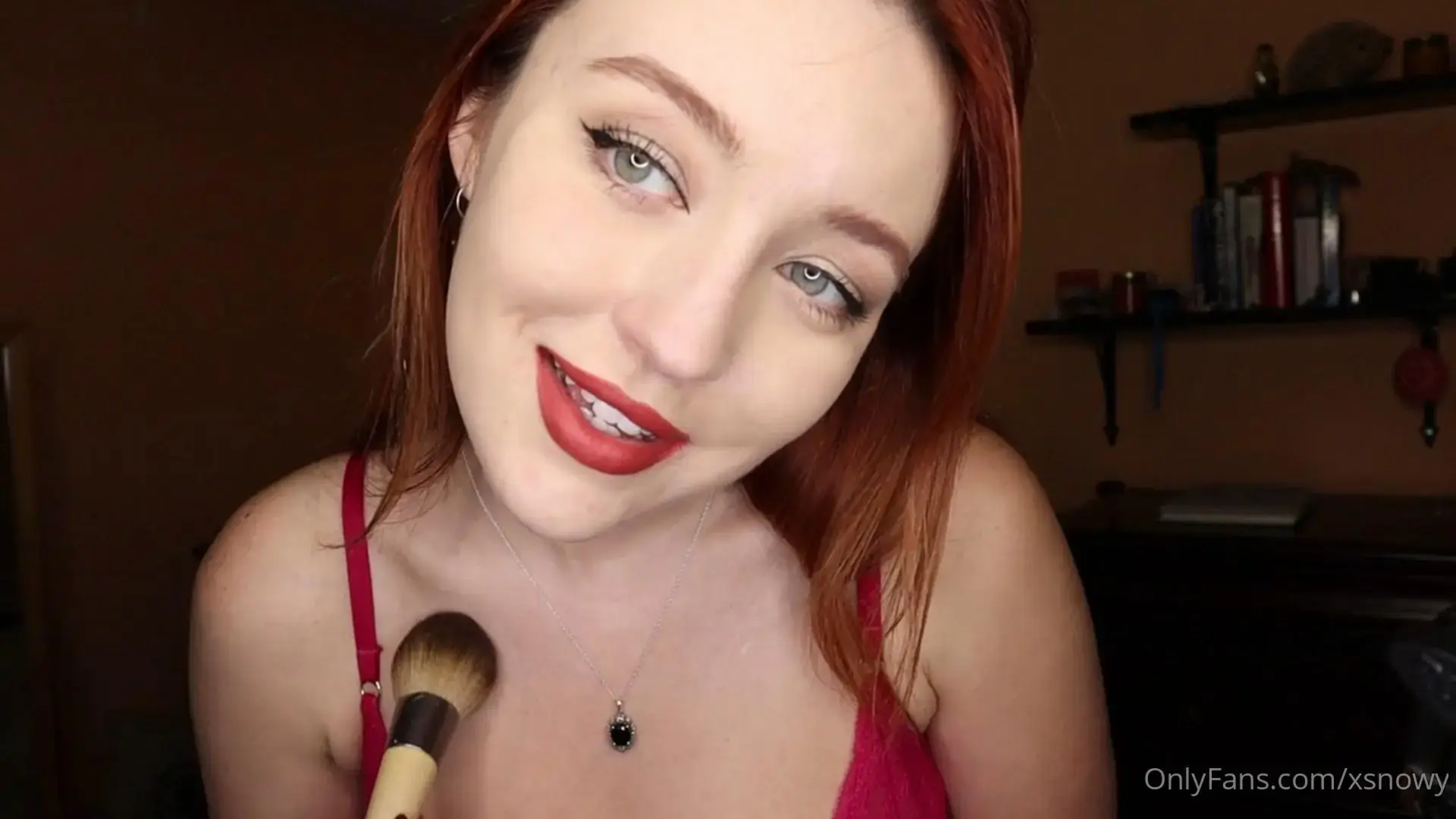 Snowy ASMR Boobs Tracing