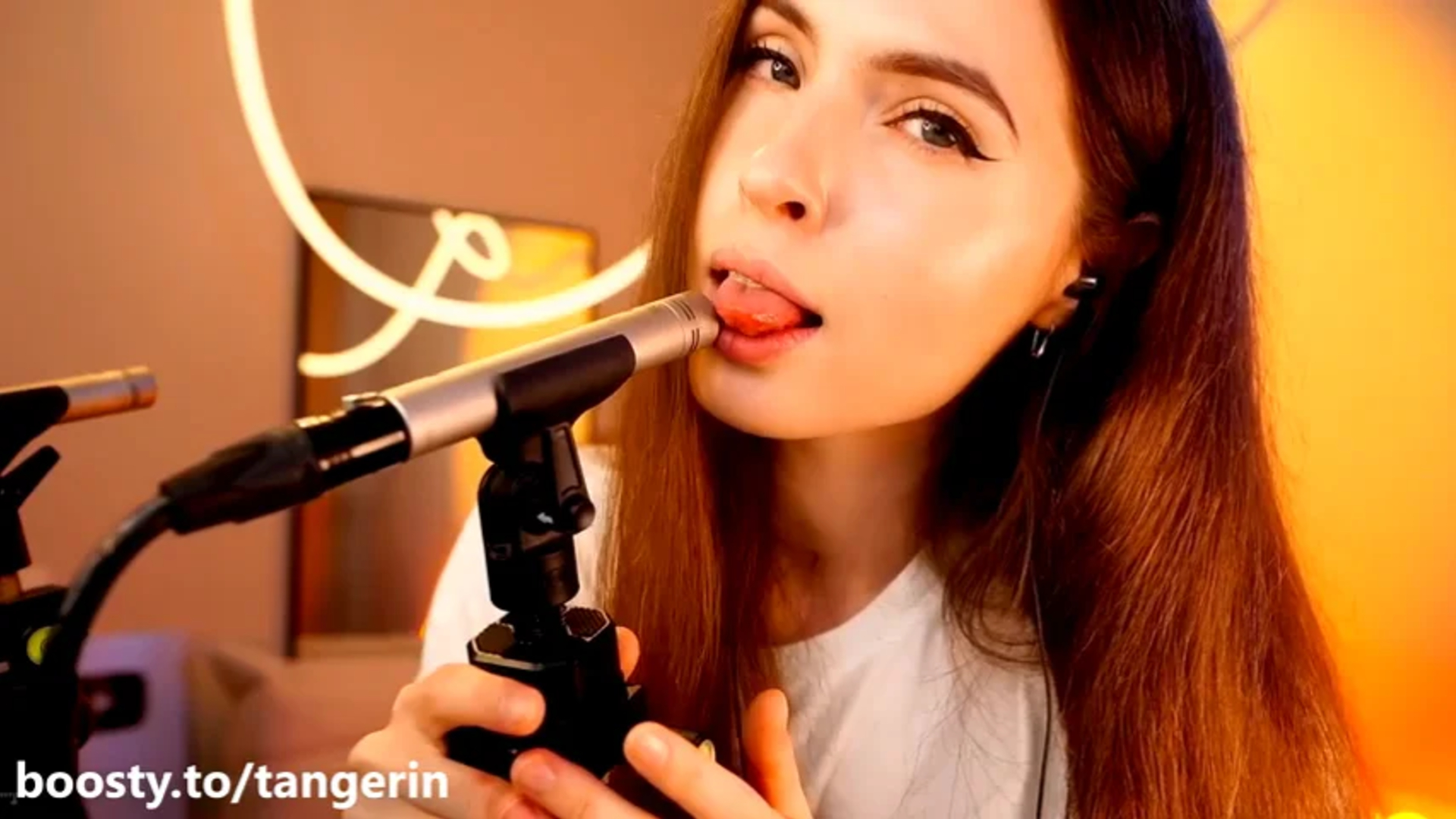 Tangerin ASMR Slow & Close Ear Licking _ Kisses Boosty