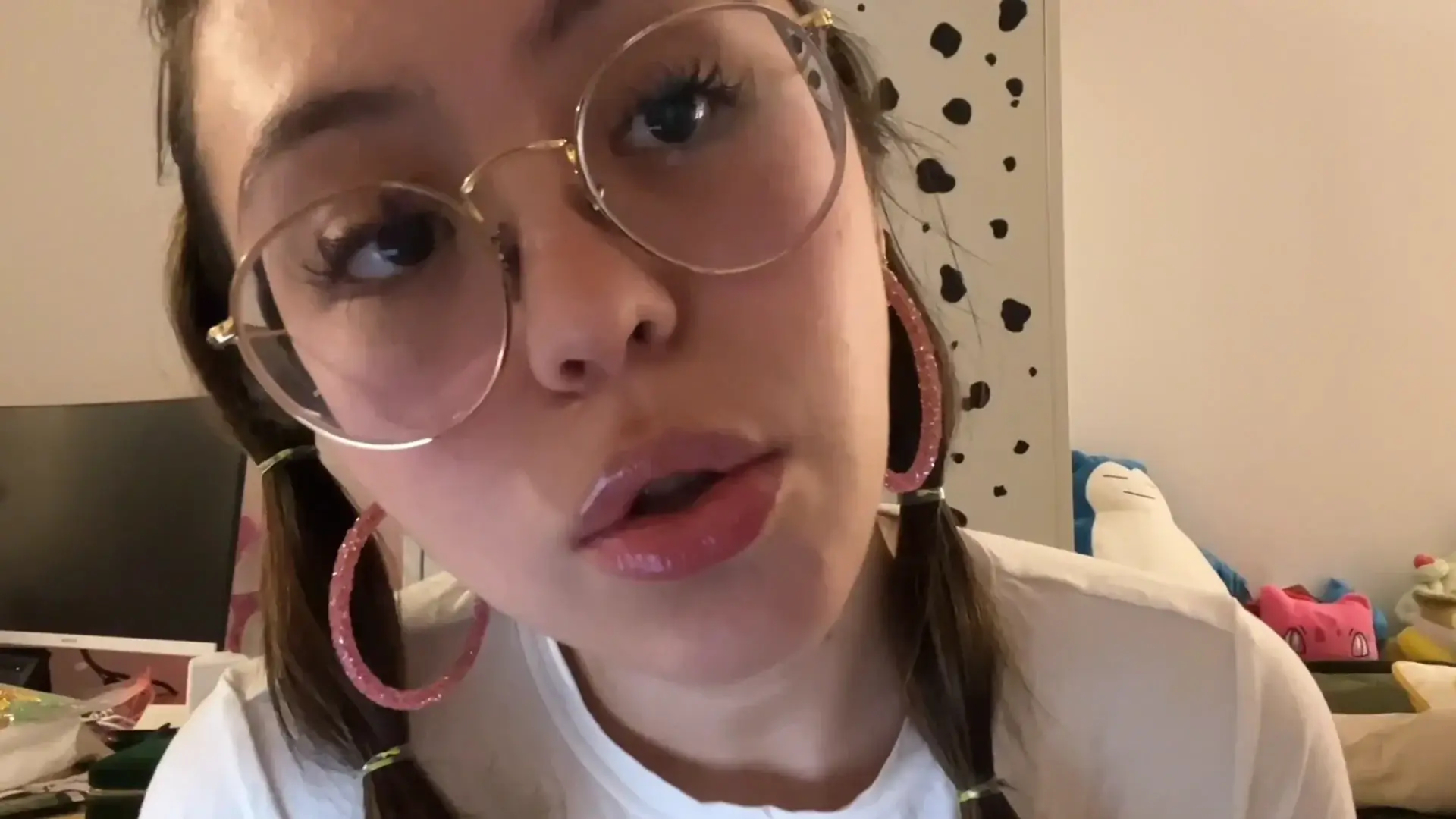 TipToe Tingles ASMR Exclusive Body Trigger and Mouth Sound