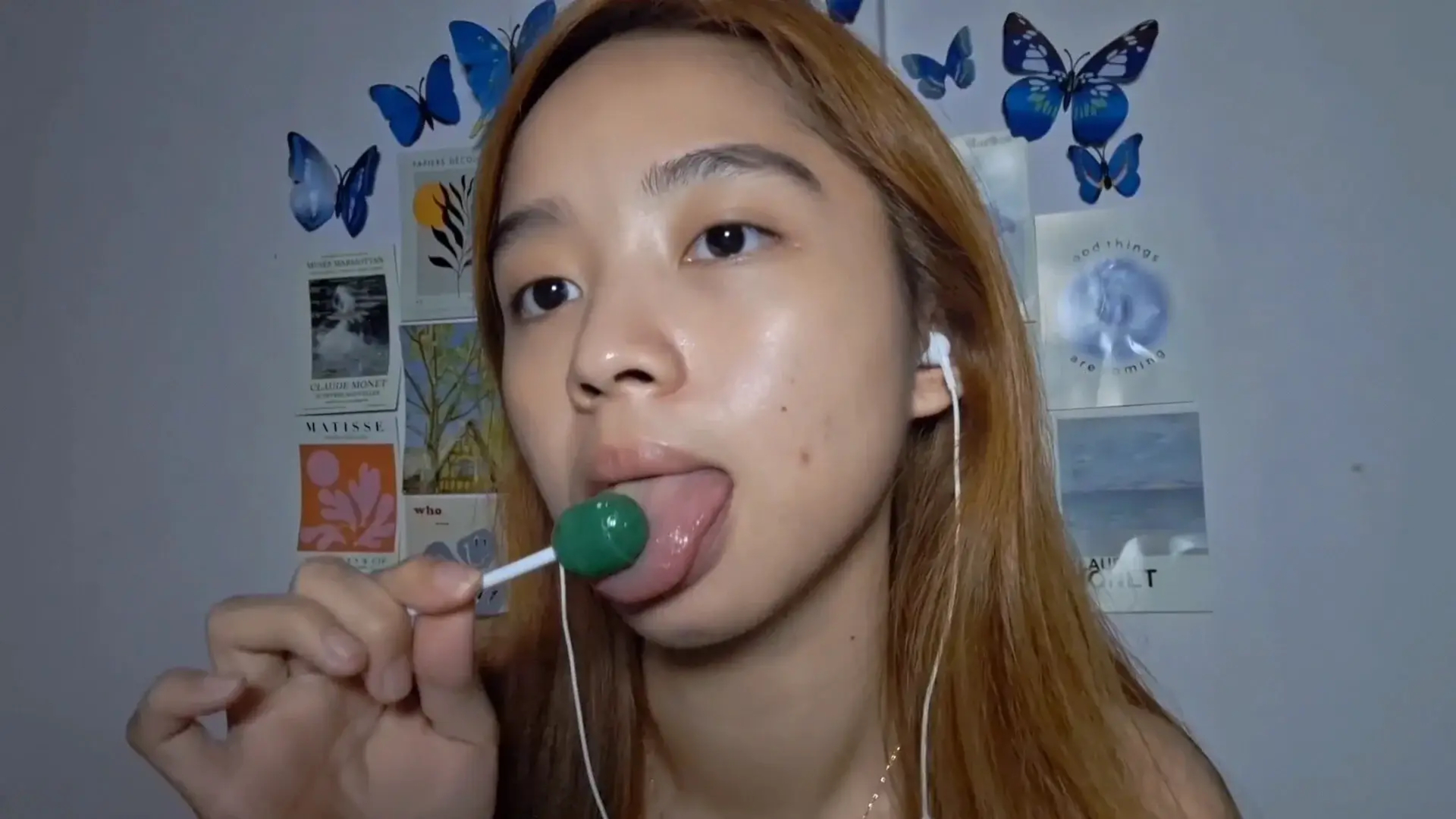 ZOZO ASMR Lollipop Spit Painting