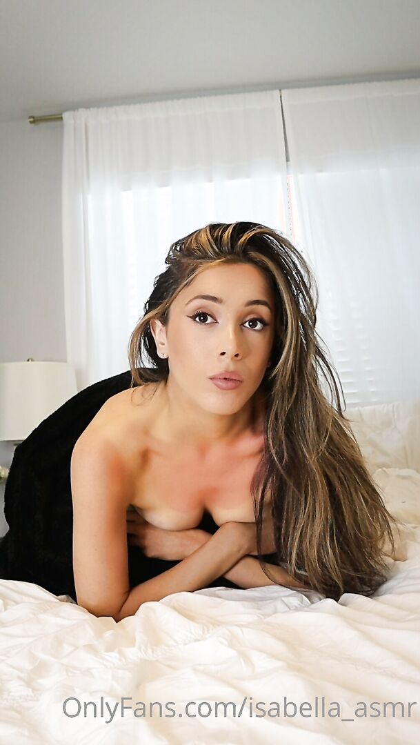 Isabella ASMR - Her hottest pics and thirst traps!