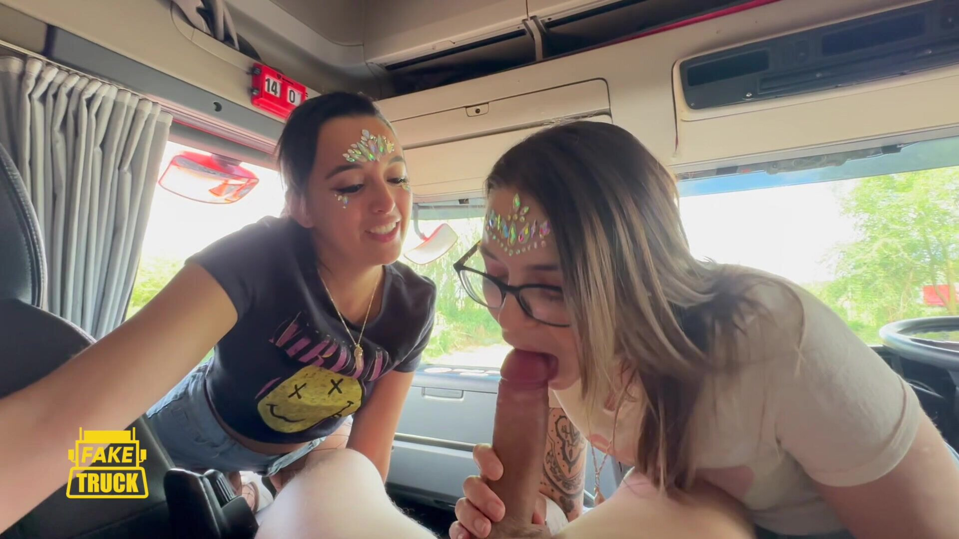 Innocenthotwifexxx - Festival Girls go for a ride in Fake Truck - ManyVids - milf - dirty talk - pov - fetish - hardcore - big dick - tattoo