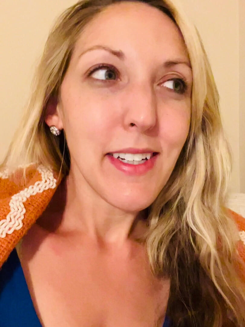 ErikaSwingz - Everything Erika Ep. 8 - Gardening is Life - ManyVids - blonde - milf - big tits - natural tits - pov - blowjob
