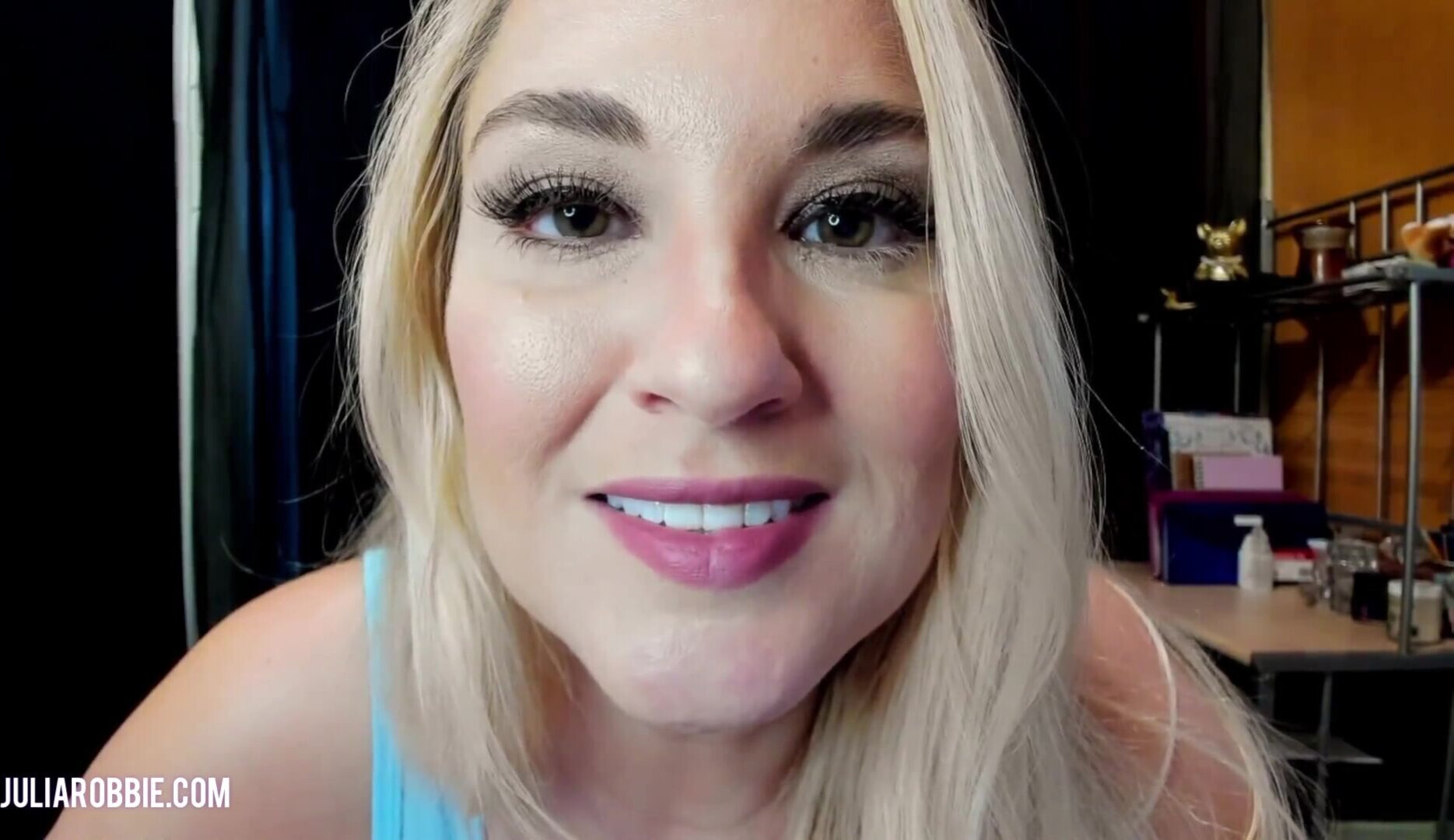 Julia Robbie - Lock Eyes with Me - Mesmerize, Mind Fuck - ManyVids - mind fuck - blonde - milf - solo - dirty talk - pov - fetish - big tits