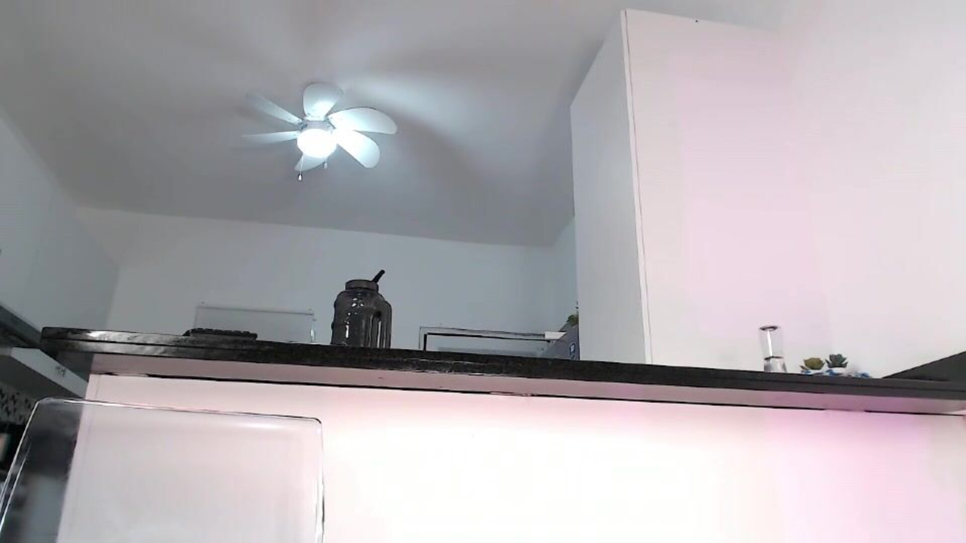 700much w37 2026 02 10 14 21 41 349 - webcam