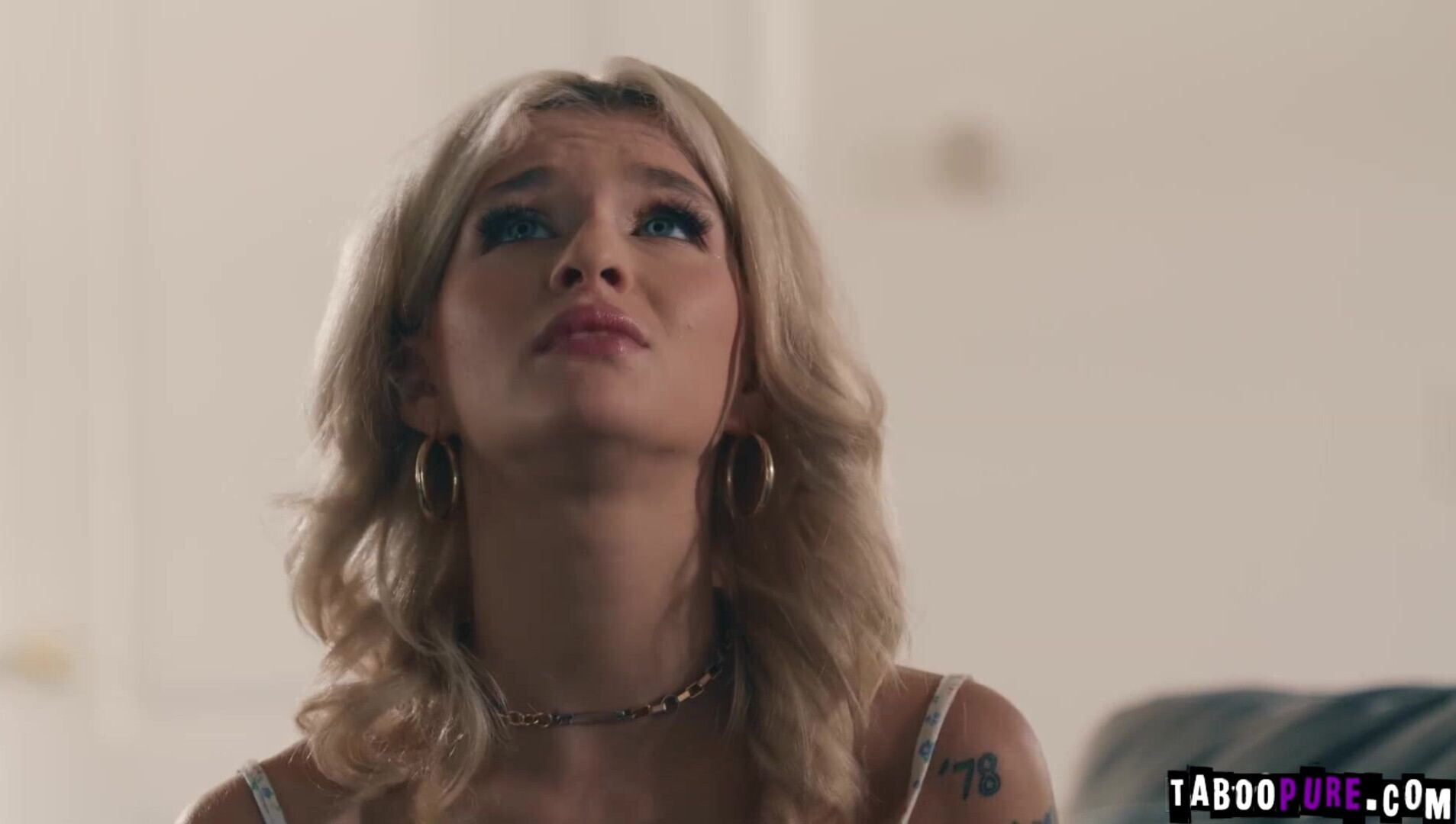 Emma Rosie plays right into Dante Colles hand - blonde - piercings - natural tits - fingering - teen - tattoos - old young - petite - pussy to mouth - blowjob