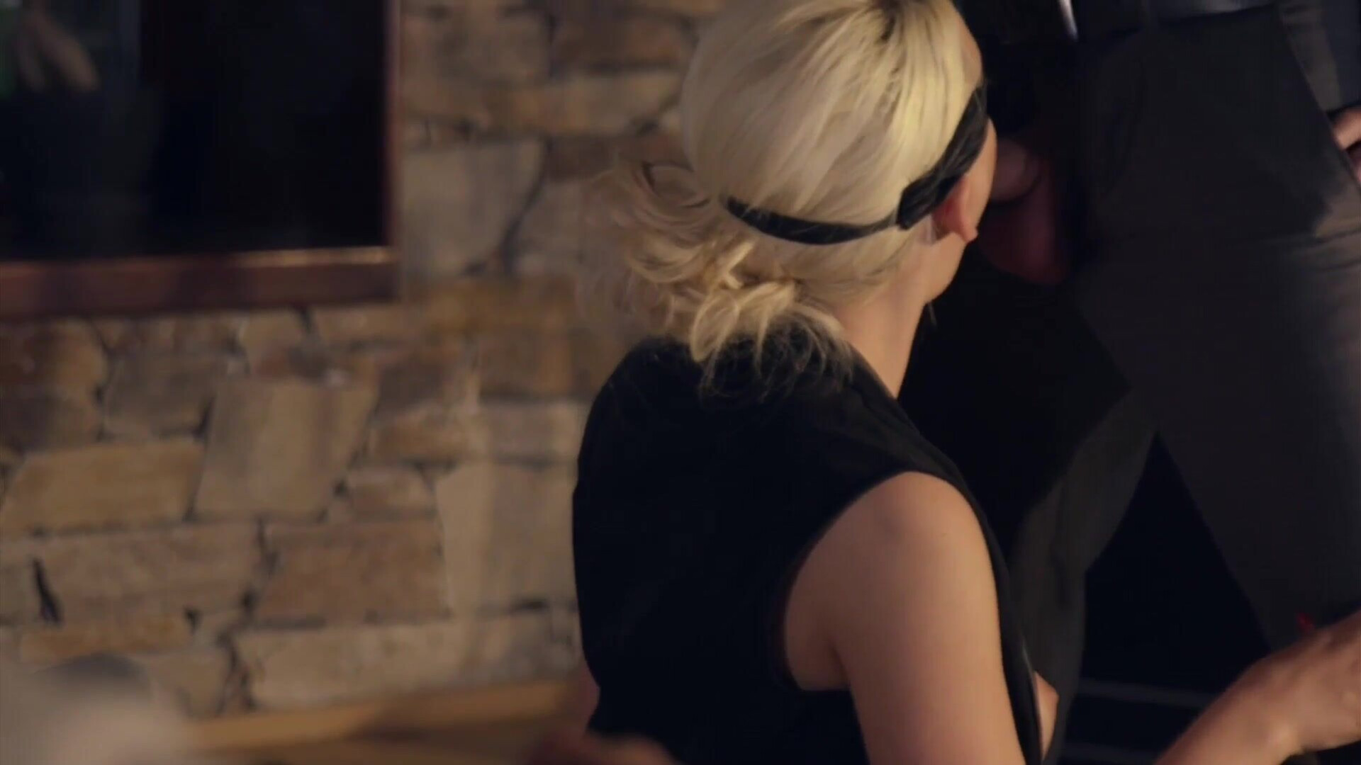 Histoires Vécues 10 3 - lucie - blindfold - stranger