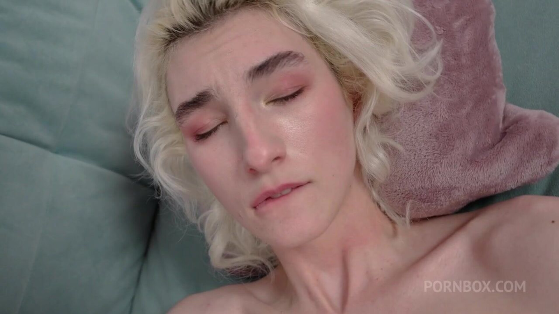 Mia Cheers Deep Anal Fucking - gonzo - anal - slut - creampie - russian - blonde - teen - rough