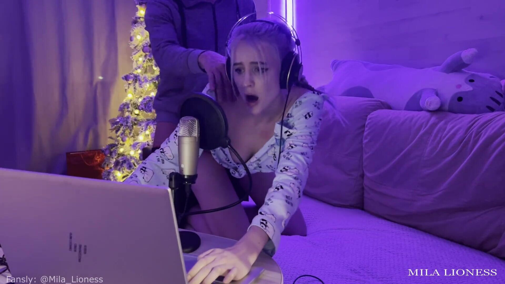 Mila Lioness The Stepson Sweetly Fucked a Wet, Insatiable Stepmom for Interfering i - mila lioness - the stepson sweetly fucked a wet - insatiable stepmom for interfering in a video game stream