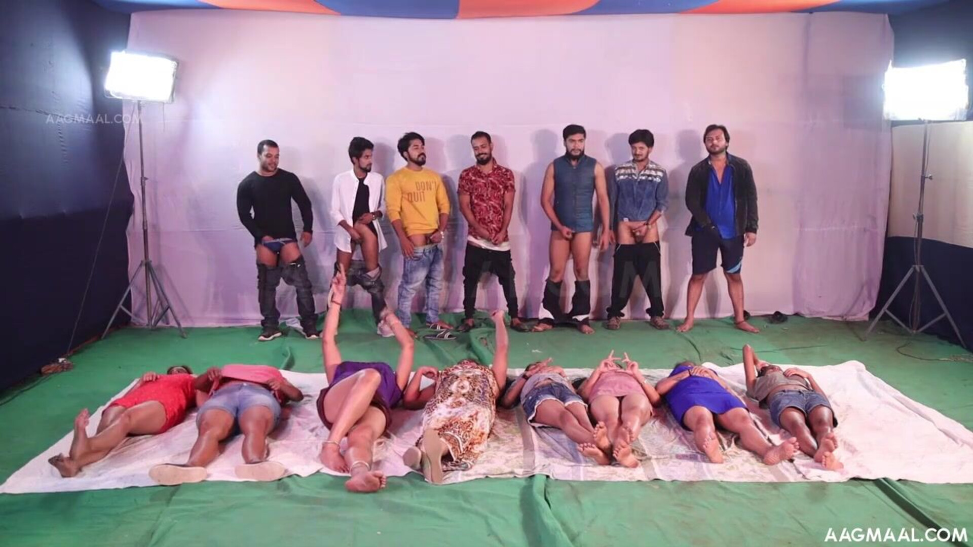 Nude World Uncut (2023) VChat Hindi Hot Short Film - neelam - sapnasappu - tinanandy - tinadutta - sucharitabhattacharya - alkaraj - priyagamre - bhartijha - ayushijaiswal - suhanakhan