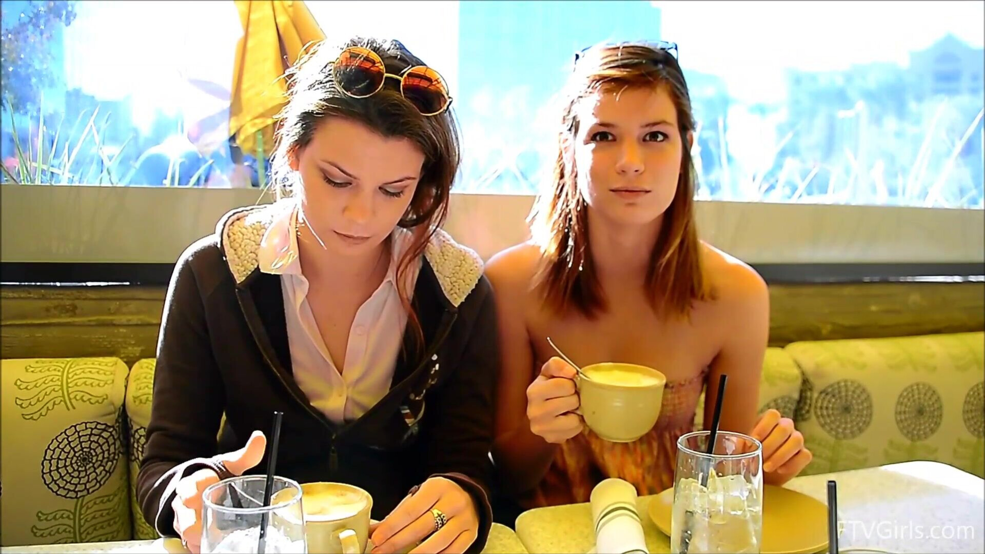 Romi & Raylene Masturbation Morning - twins