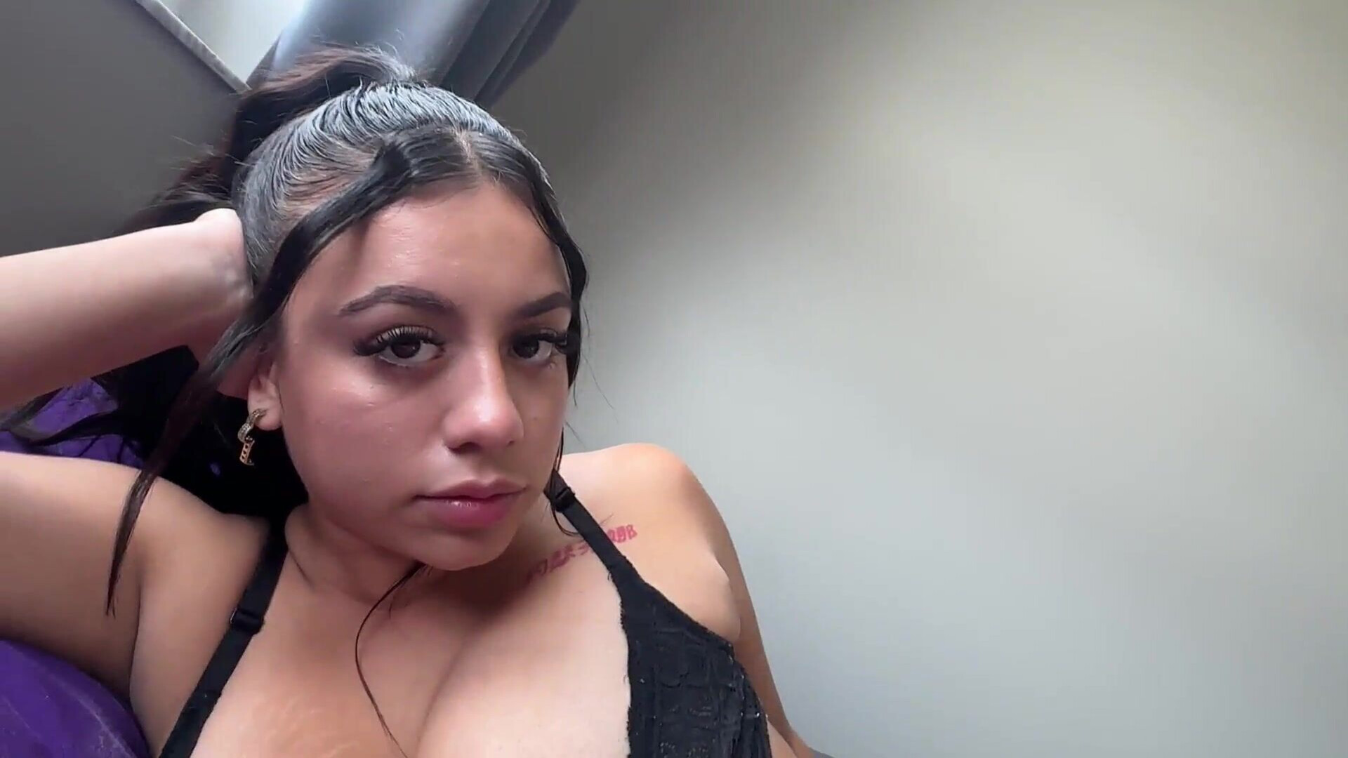 Sharing Bed With Busty Latina - big ass - busty - latina