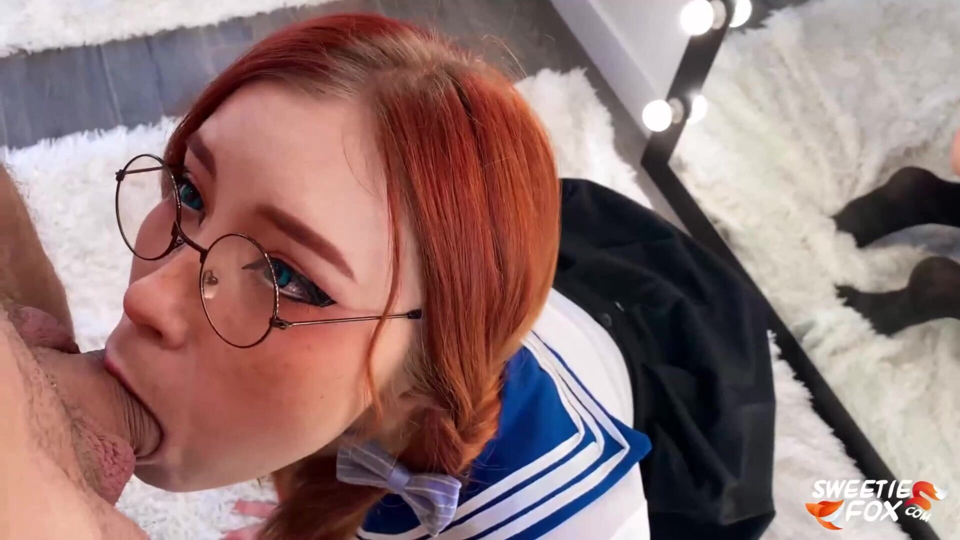 Sweetie Fox Horny Schoolgirl in Sailor Moon Cosplay - [pawg