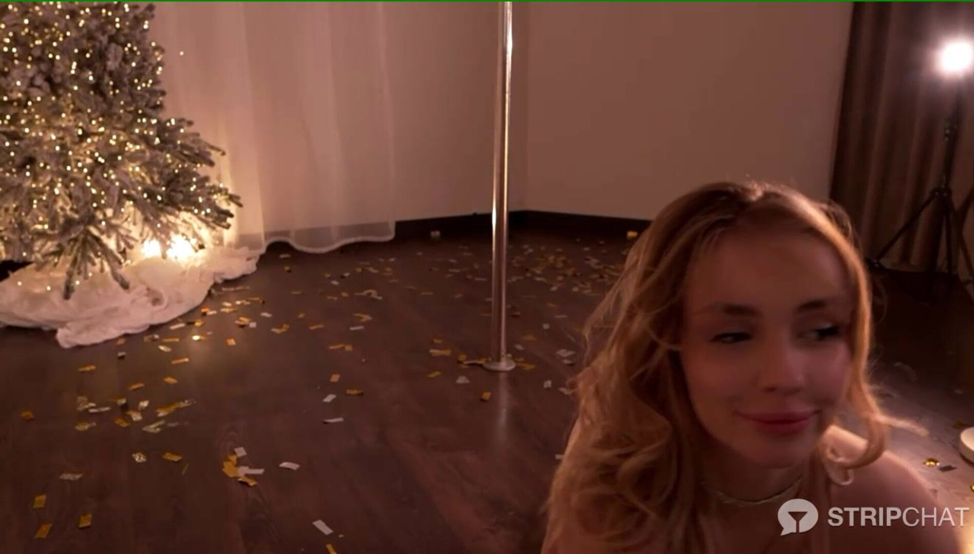 alissa wxw 24 12 2025 super show - dance - babe - teen - cam - camgirl - webcam - ass - boobs - tits