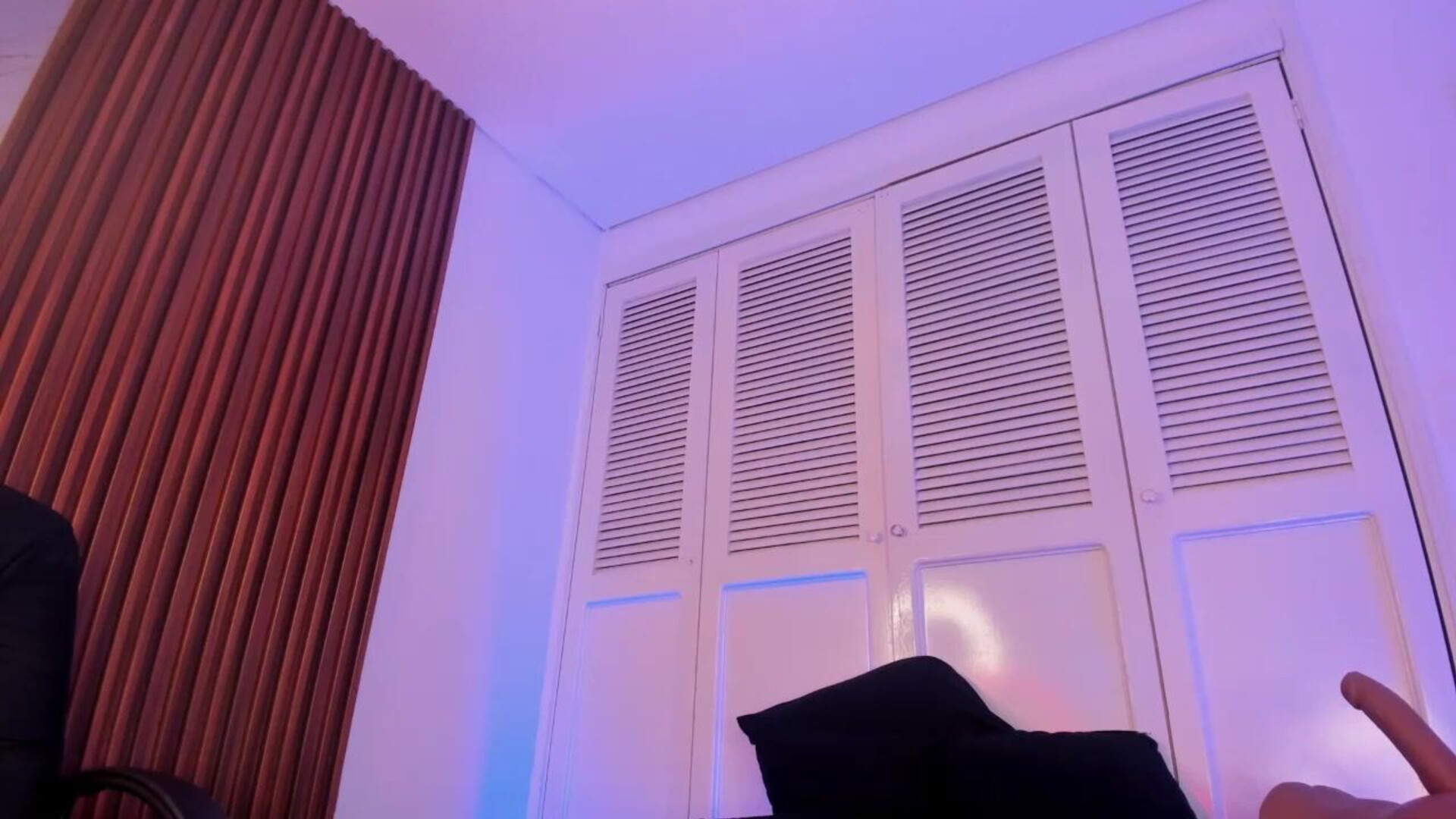 emiilycollins18 2026 01 04 07h49m49s - webcam