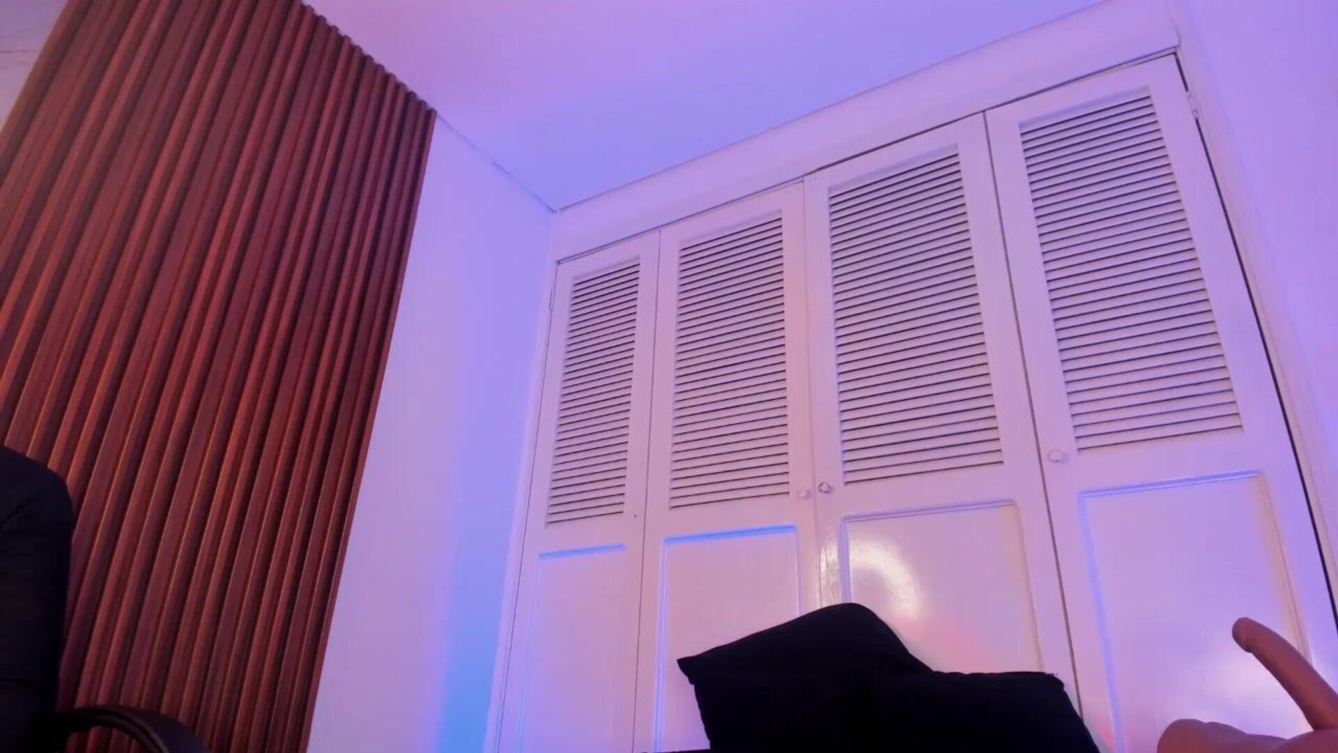 emiilycollins18 2026 01 04 07h49m49s - webcam