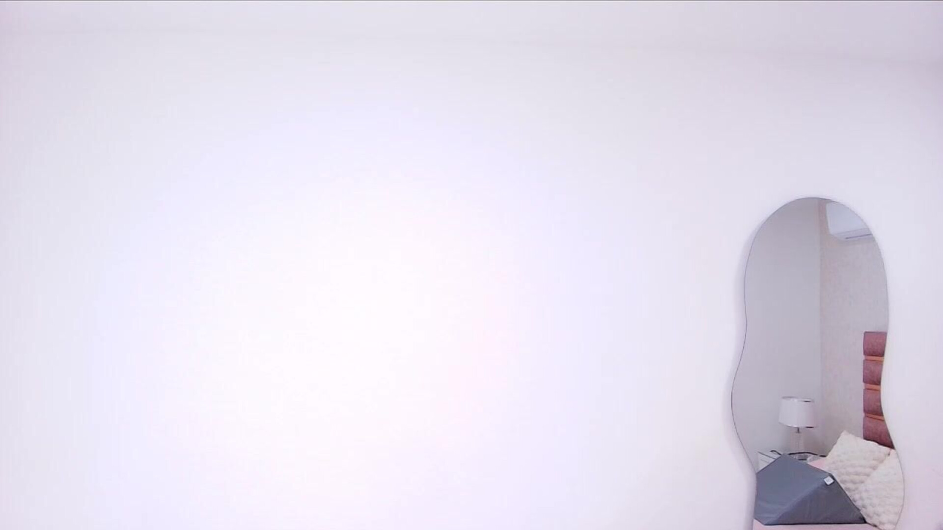 emma madison 2025 12 13 09h40m16s - webcam