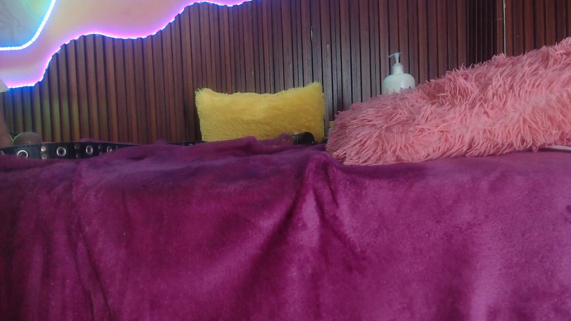 marilyncandy303av 2025 12 27 13h55m46s - webcam