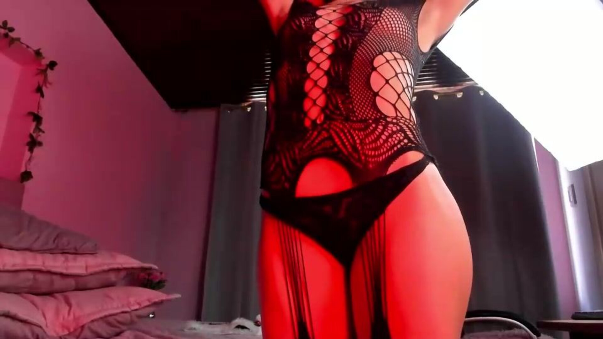 zoe bakerr 2025 12 13 11h16m05s - webcam