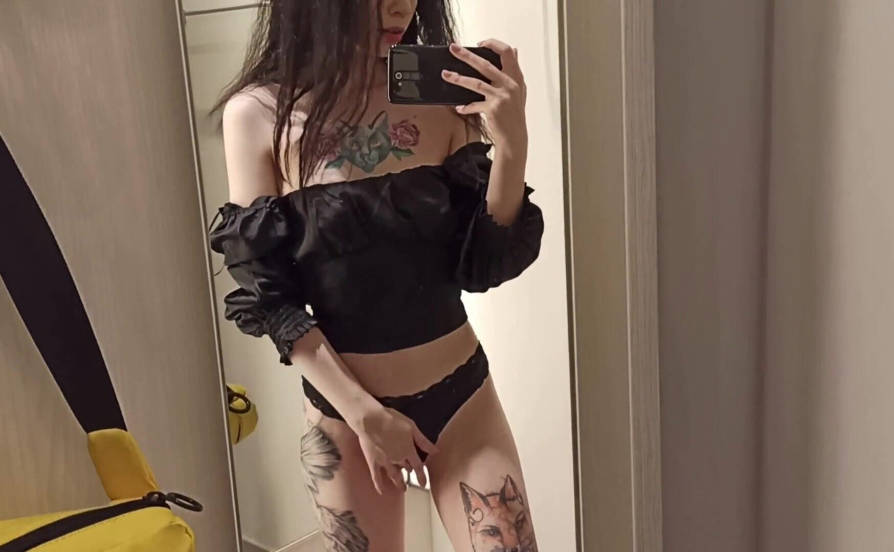 Alessia Moore Horny Girl Masturbates in a Fitting Room - amateur - hd porn - blowjob
